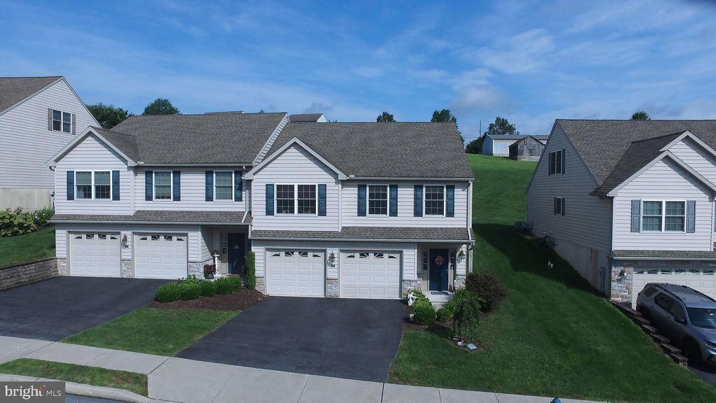 Photo of 47 Woodsedge Drive, ELIZABETHTOWN, PA 17022 (MLS # PALA2073338)