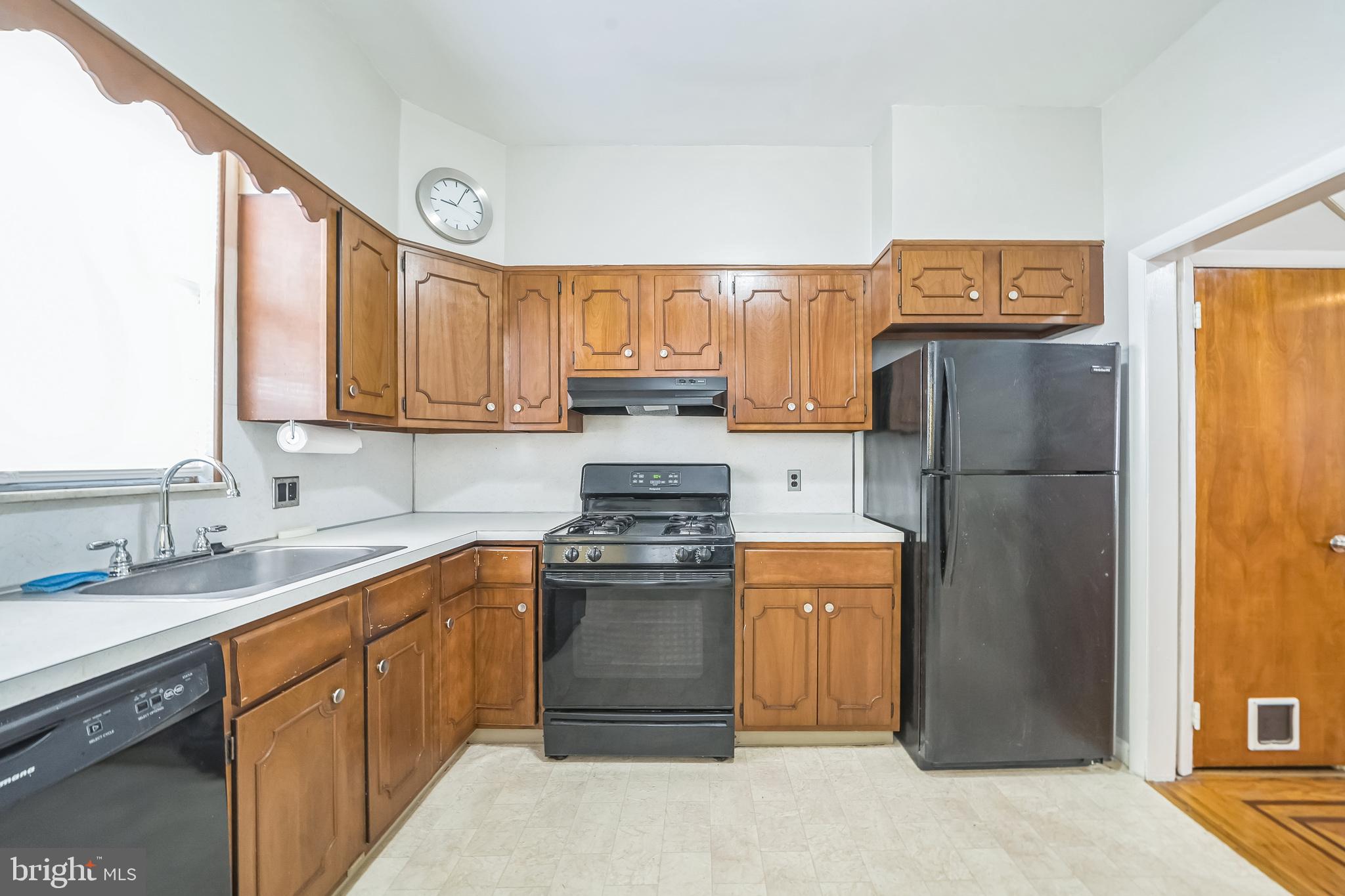 GIRARD ESTATES - Residential