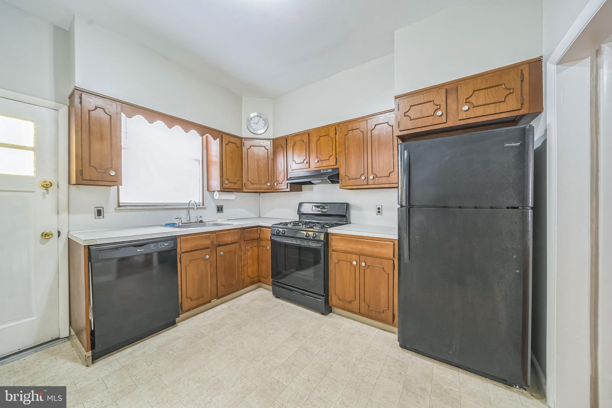 GIRARD ESTATES - Residential