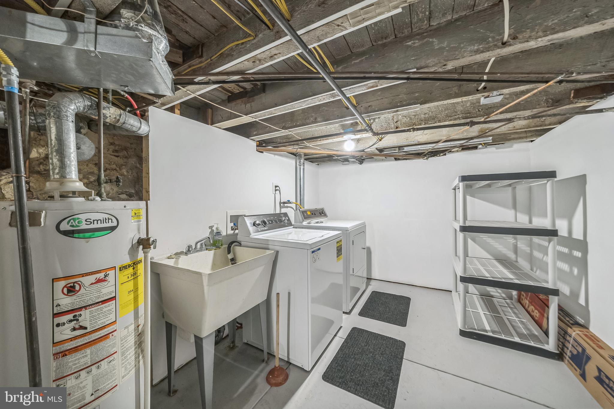 GIRARD ESTATES - Residential