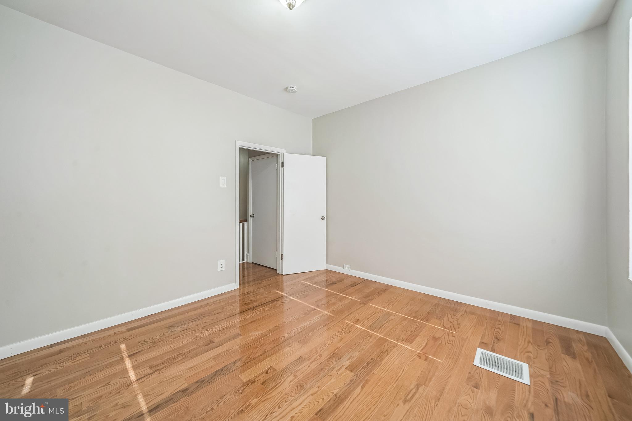 GIRARD ESTATES - Residential