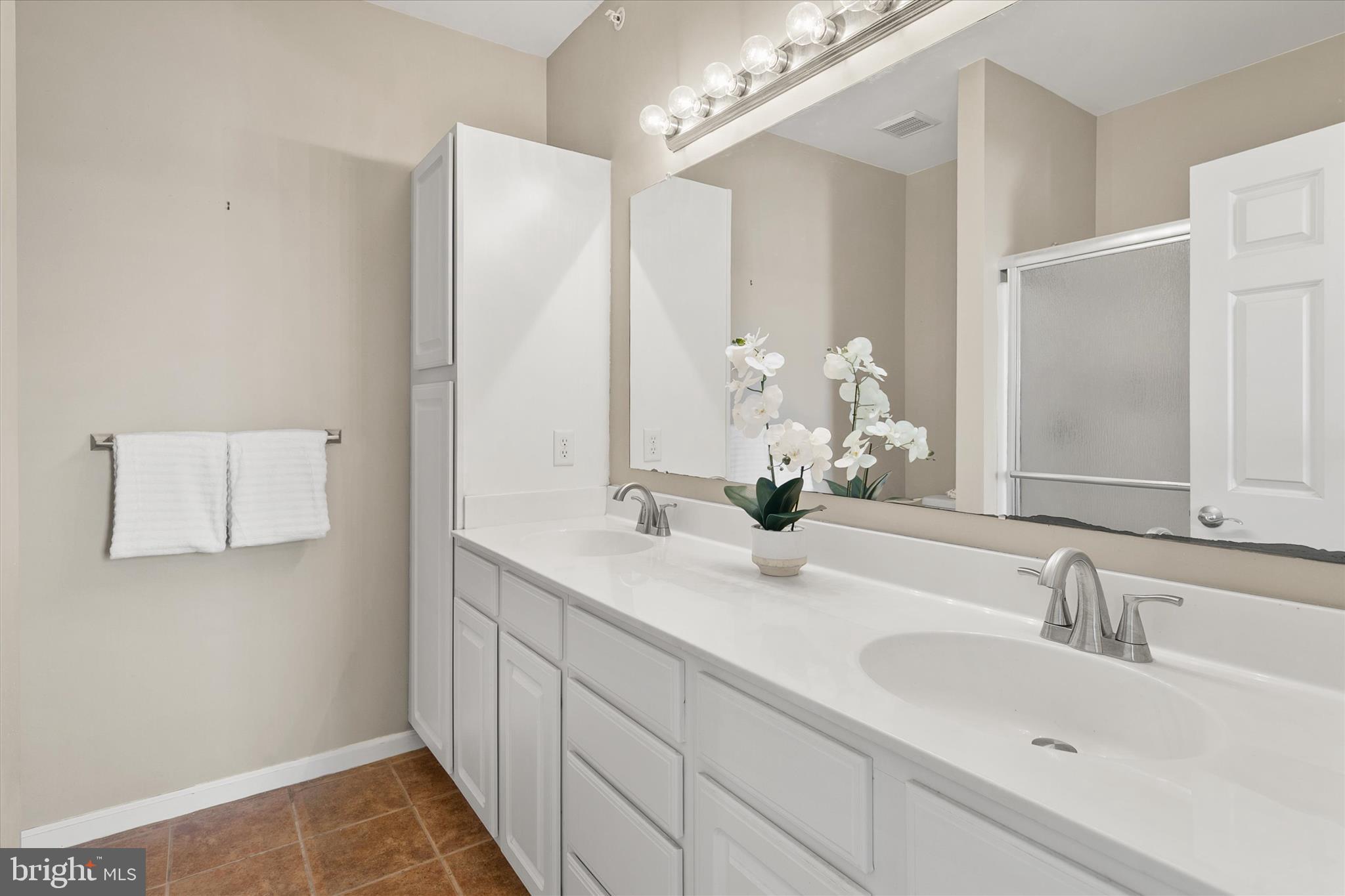 CREEKWOOD - Residential