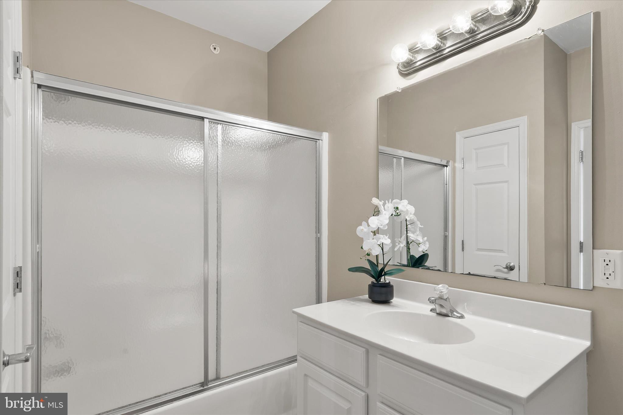 CREEKWOOD - Residential