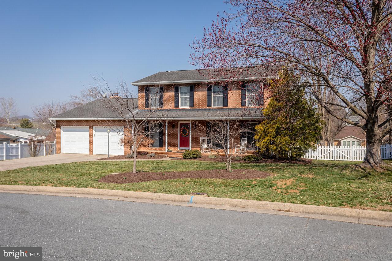 BELMONT ESTATES - Residential