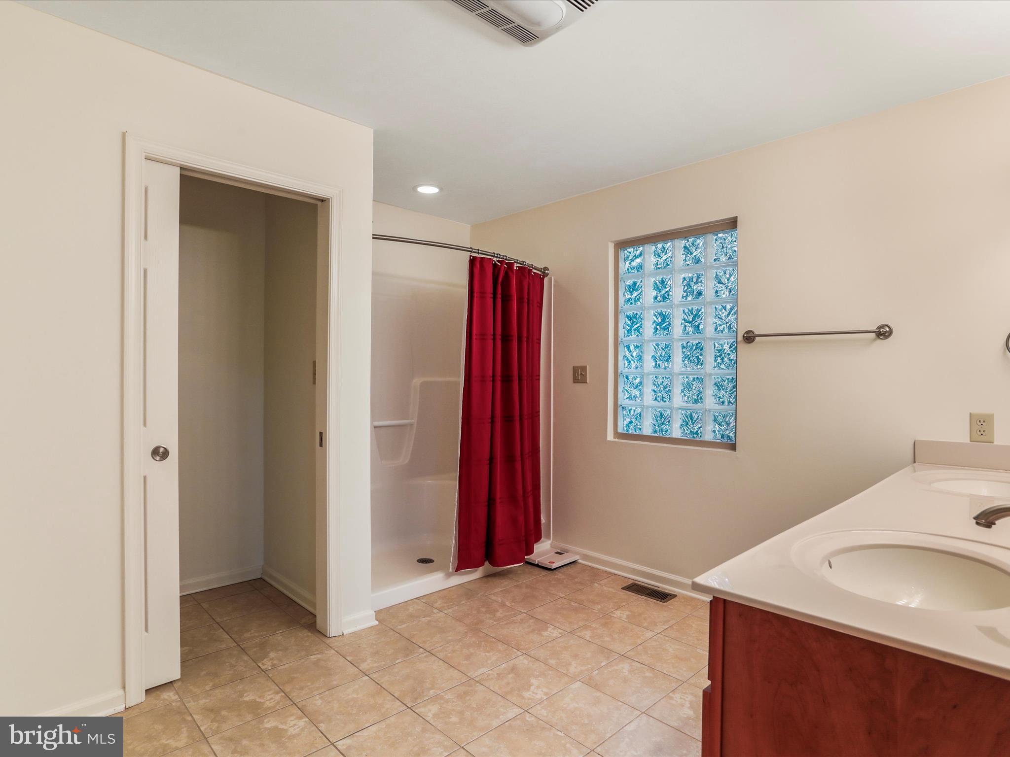 THE WOODS - Residential