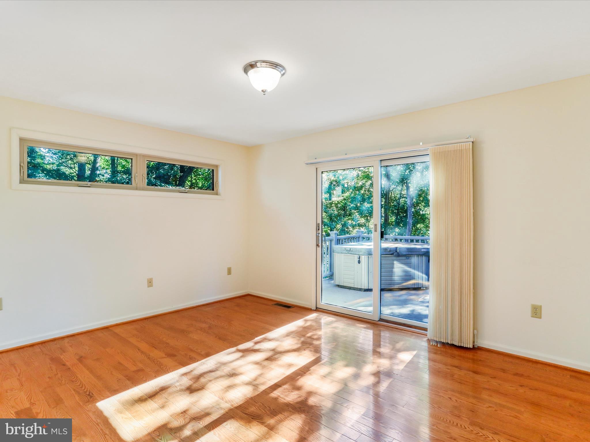 THE WOODS - Residential