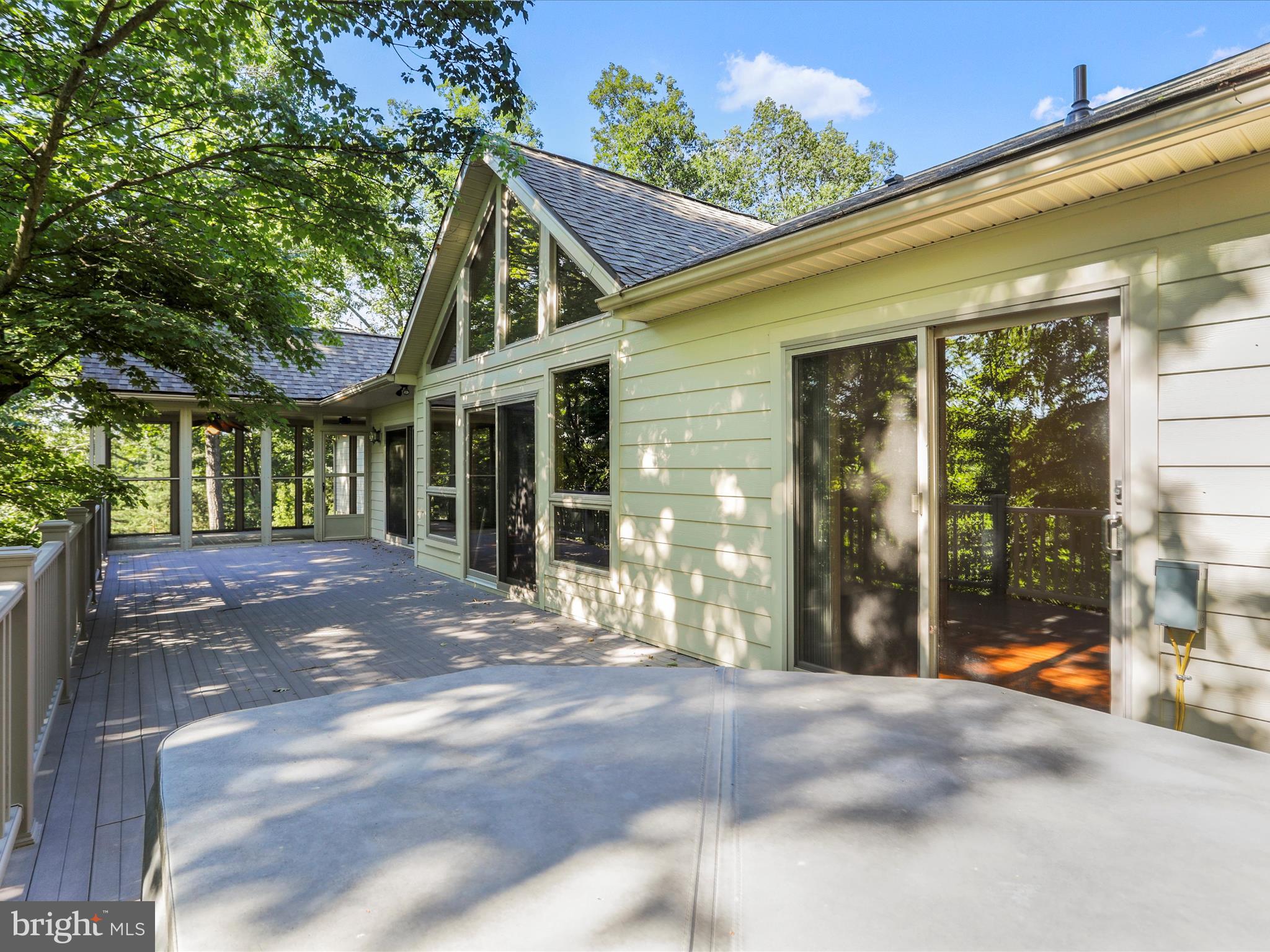 THE WOODS - Residential