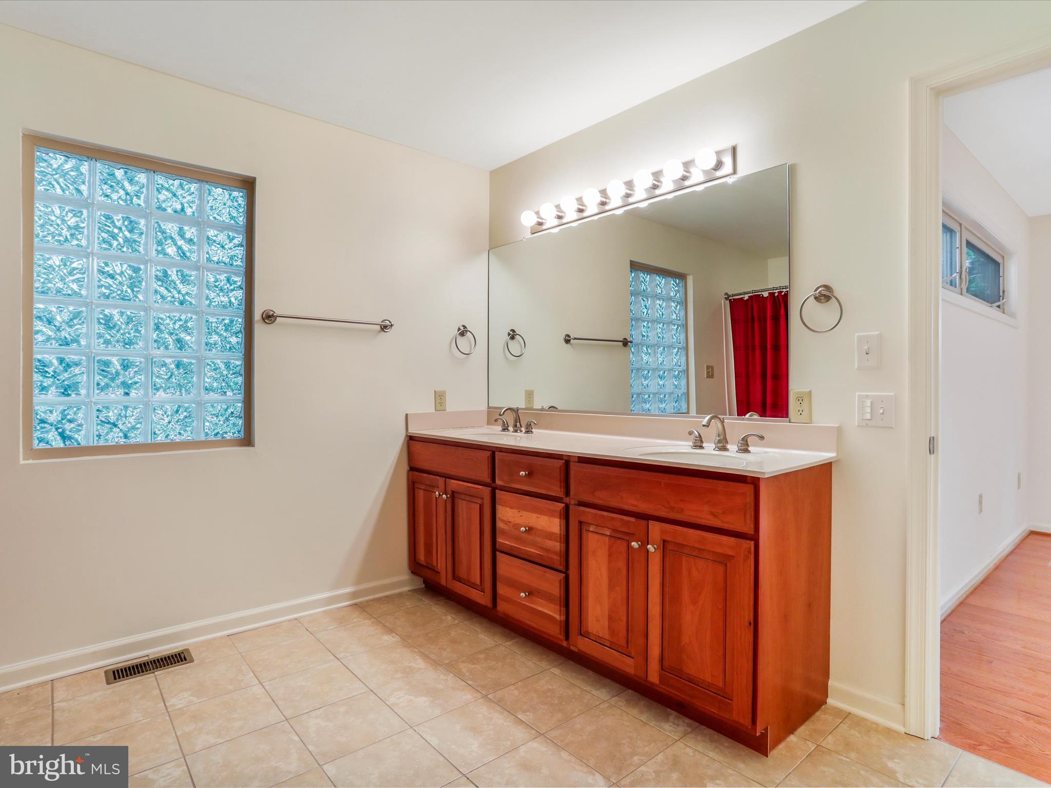 THE WOODS - Residential