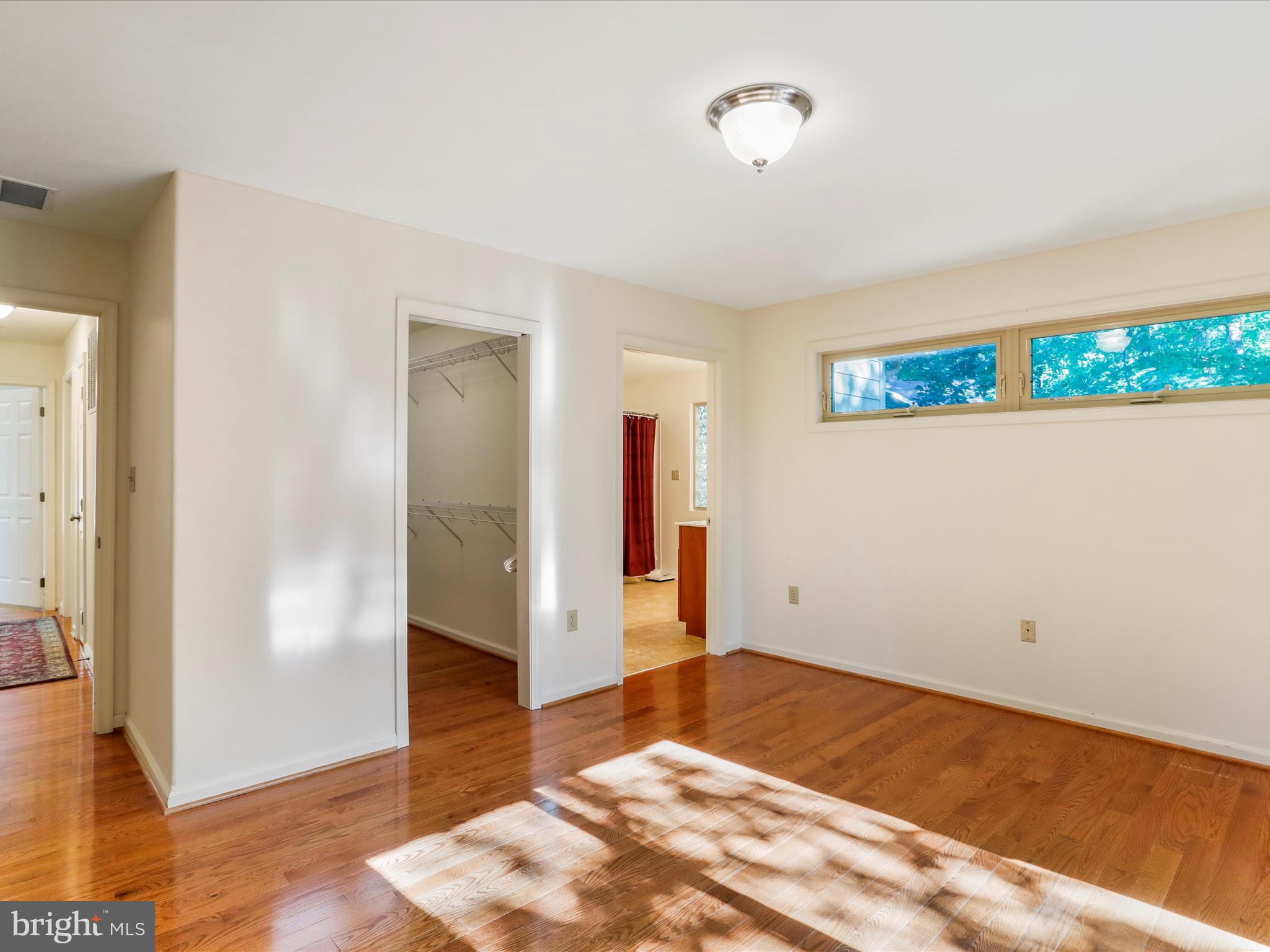 THE WOODS - Residential