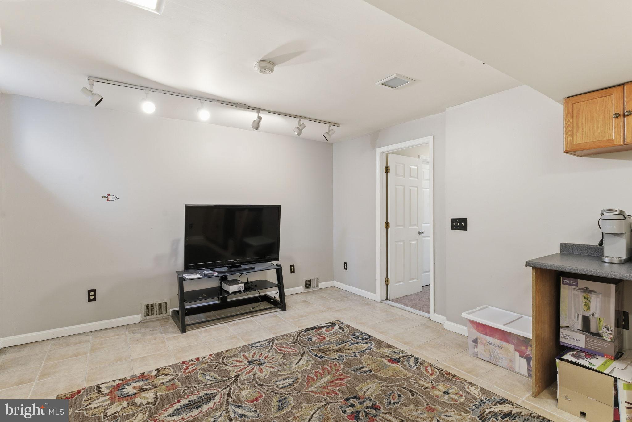 RUSSETT - Residential