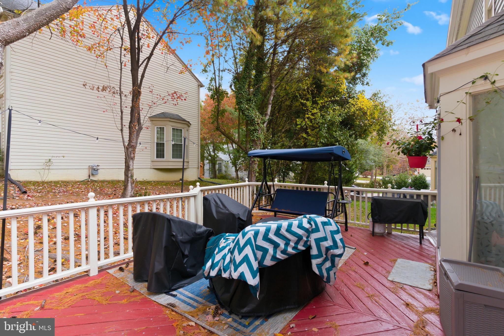 RUSSETT - Residential