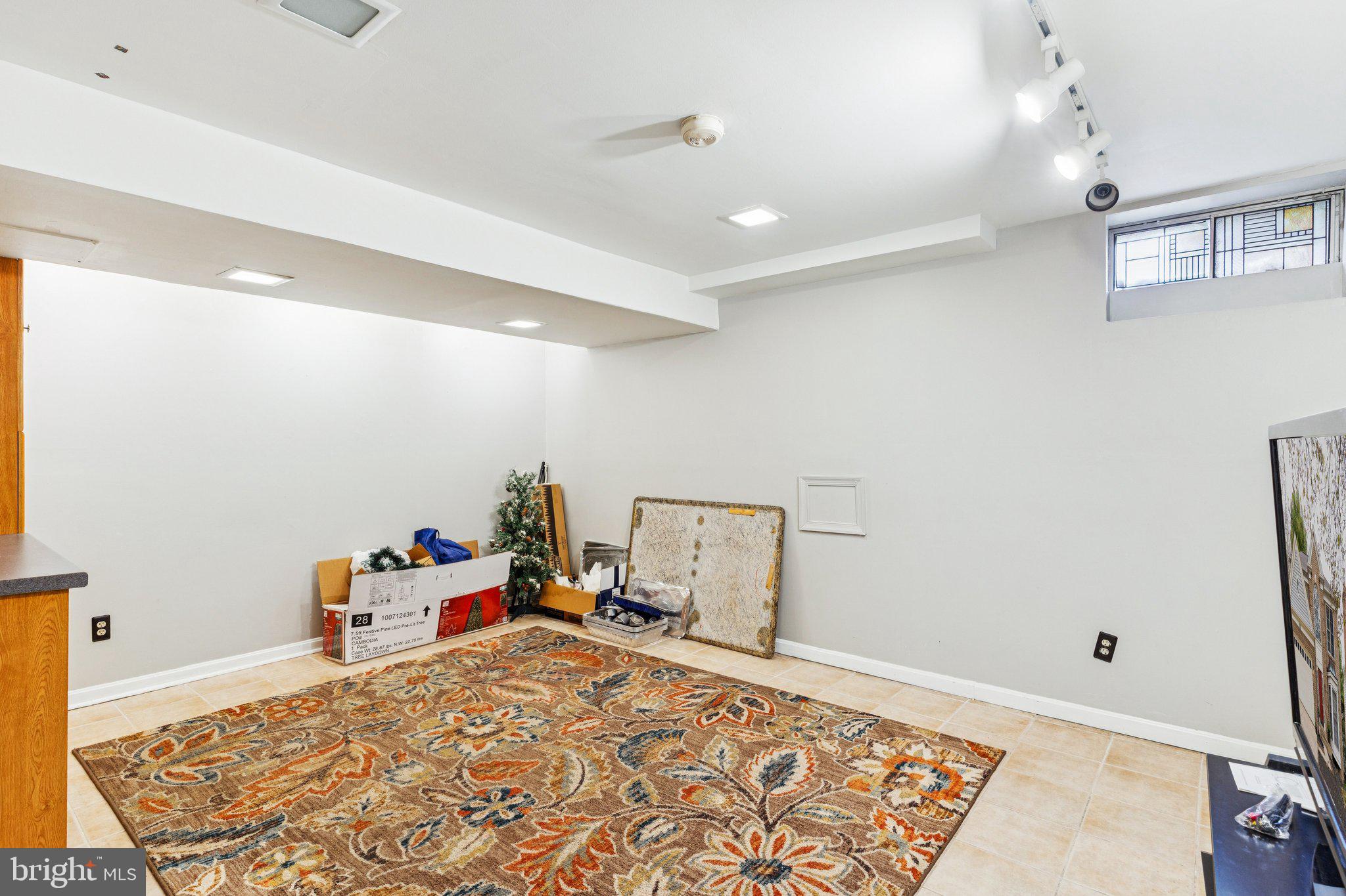 RUSSETT - Residential