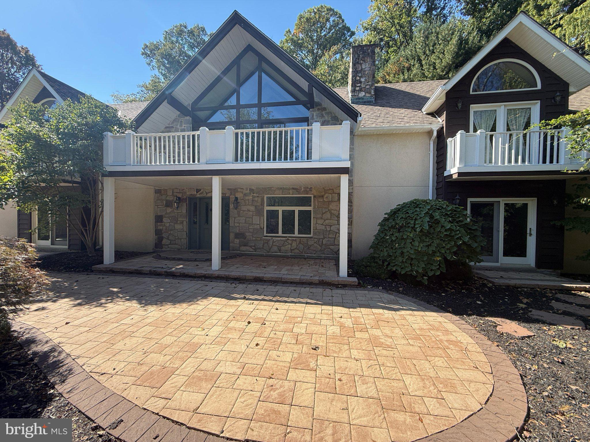 962 WHITE BEAR ROAD