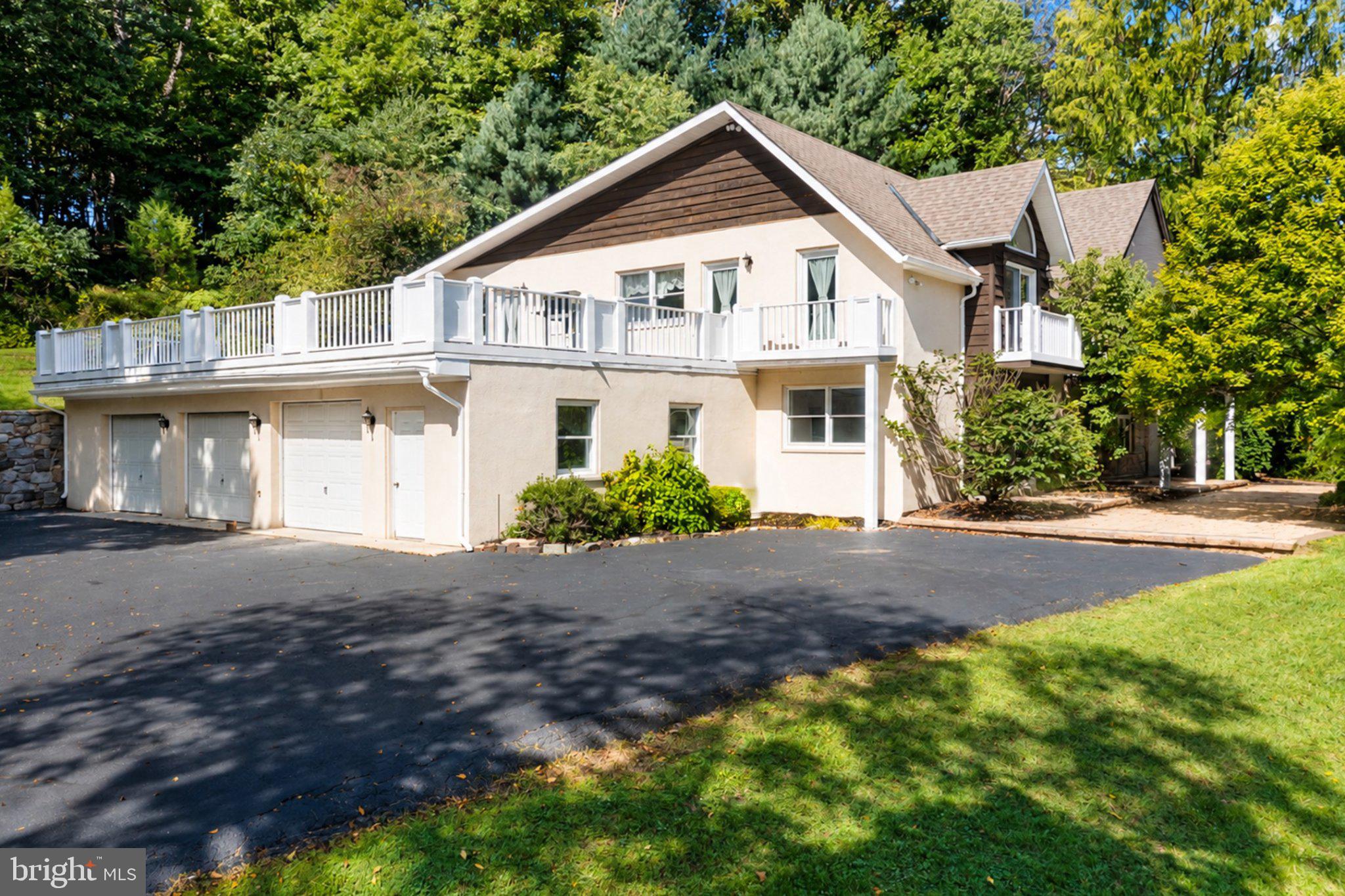 962 WHITE BEAR ROAD
