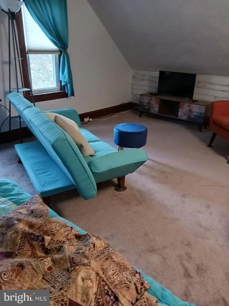 Reading, Pennsylvania 19610, United States, 4 Bedrooms Bedrooms, ,1 BathroomBathrooms,Residential,Pending,30123