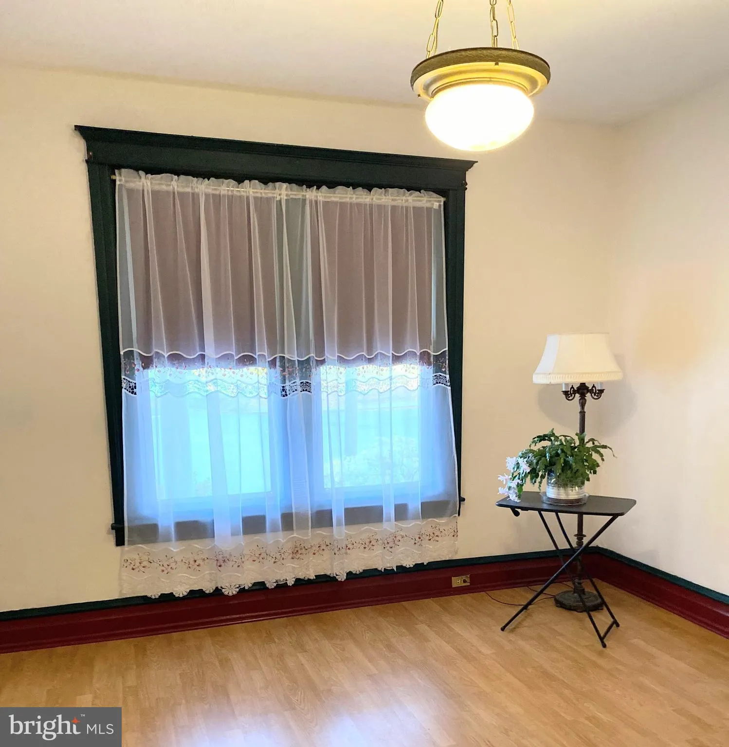 Reading, Pennsylvania 19610, United States, 4 Bedrooms Bedrooms, ,1 BathroomBathrooms,Residential,Pending,30123