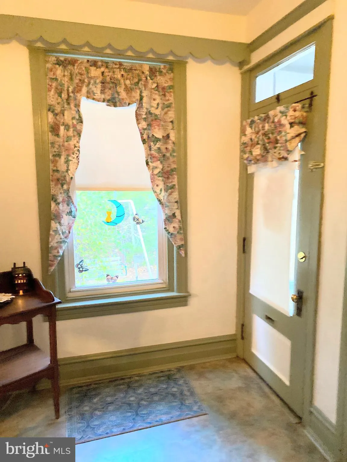 Reading, Pennsylvania 19610, United States, 4 Bedrooms Bedrooms, ,1 BathroomBathrooms,Residential,Pending,30123