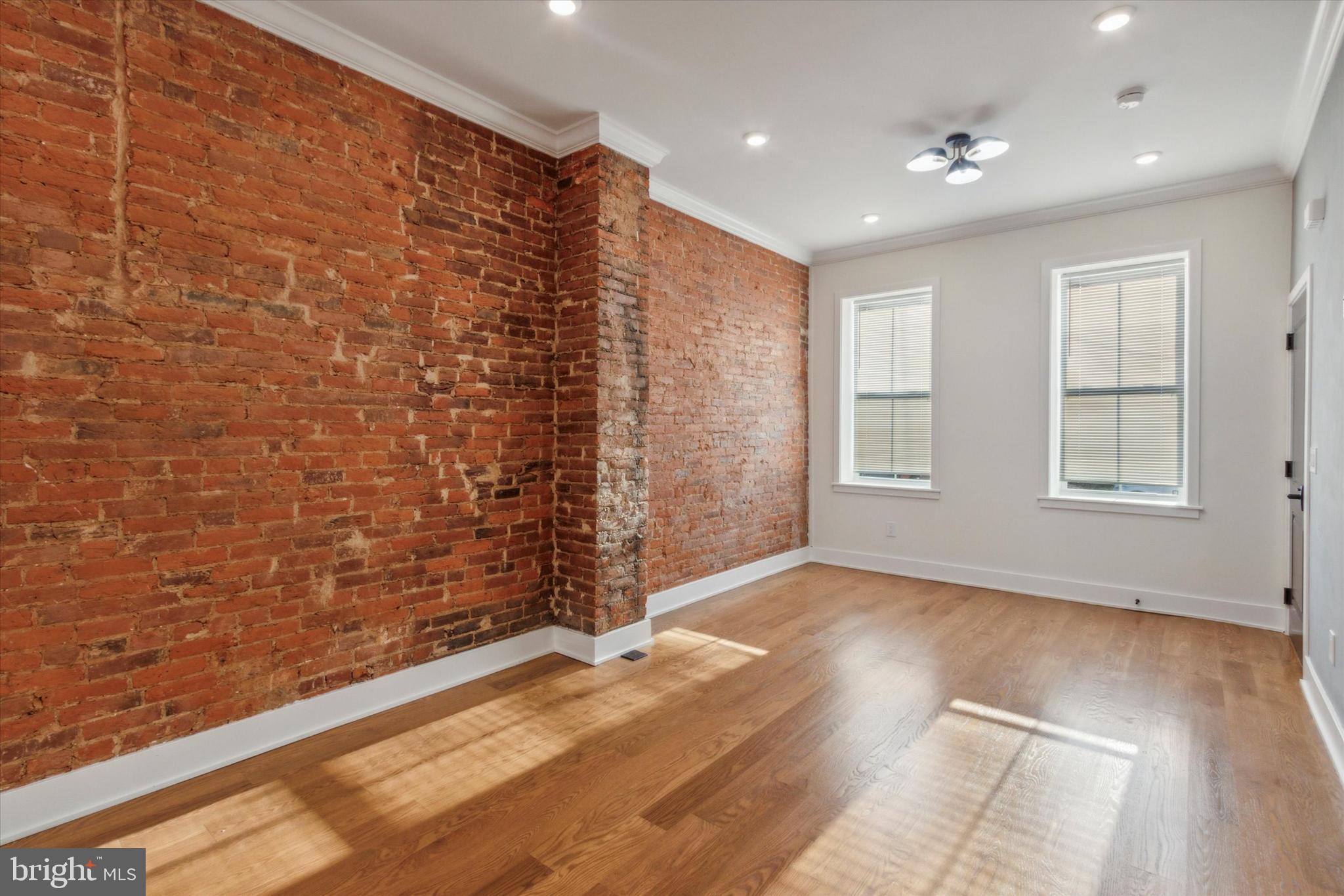 STRAWBERRY MANSION - Residential Lease