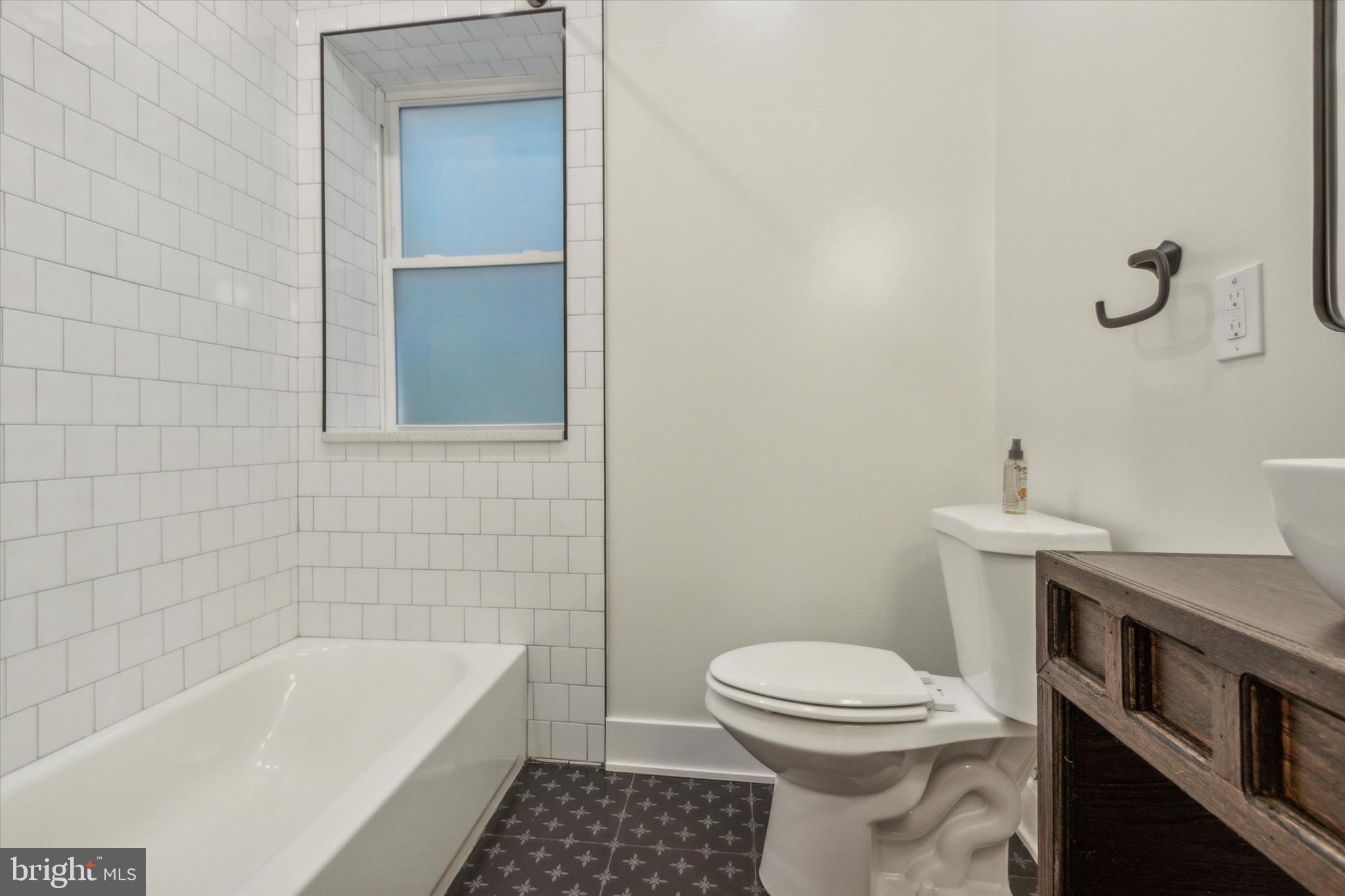 STRAWBERRY MANSION - Residential Lease