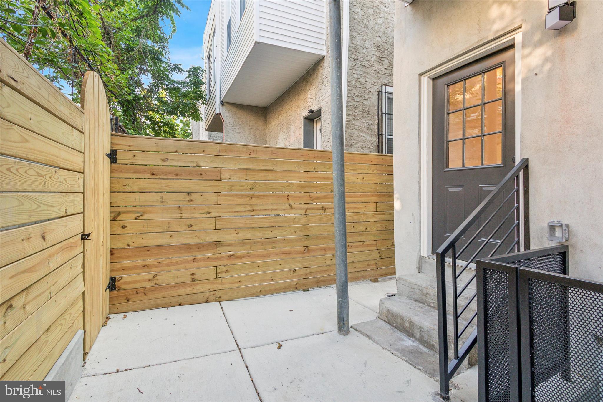 STRAWBERRY MANSION - Residential Lease