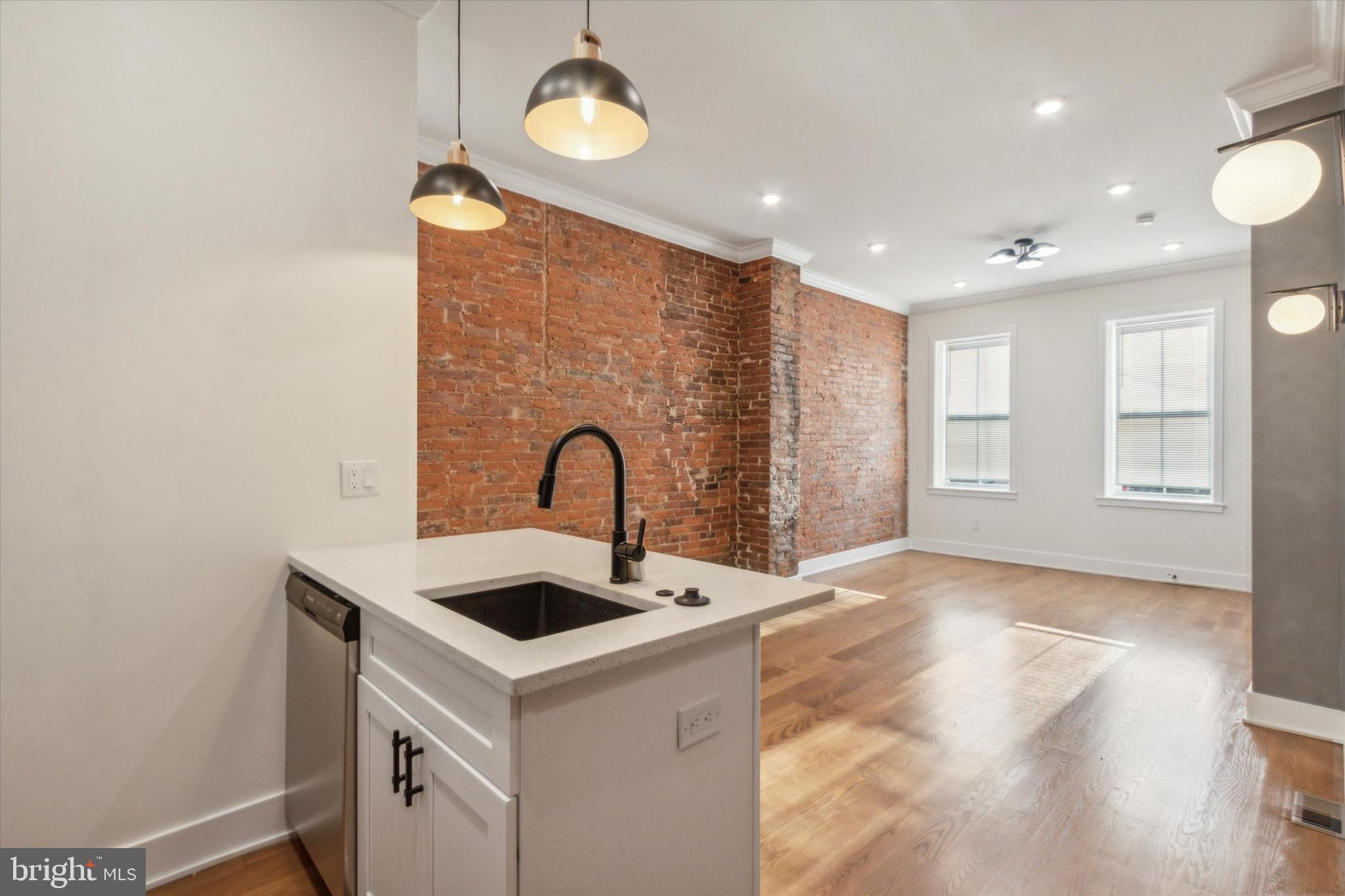STRAWBERRY MANSION - Residential Lease