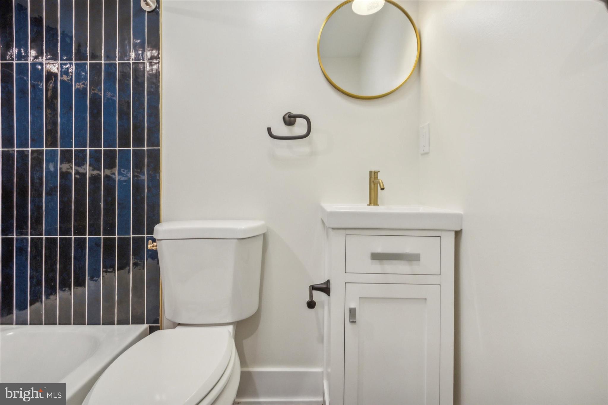 STRAWBERRY MANSION - Residential Lease