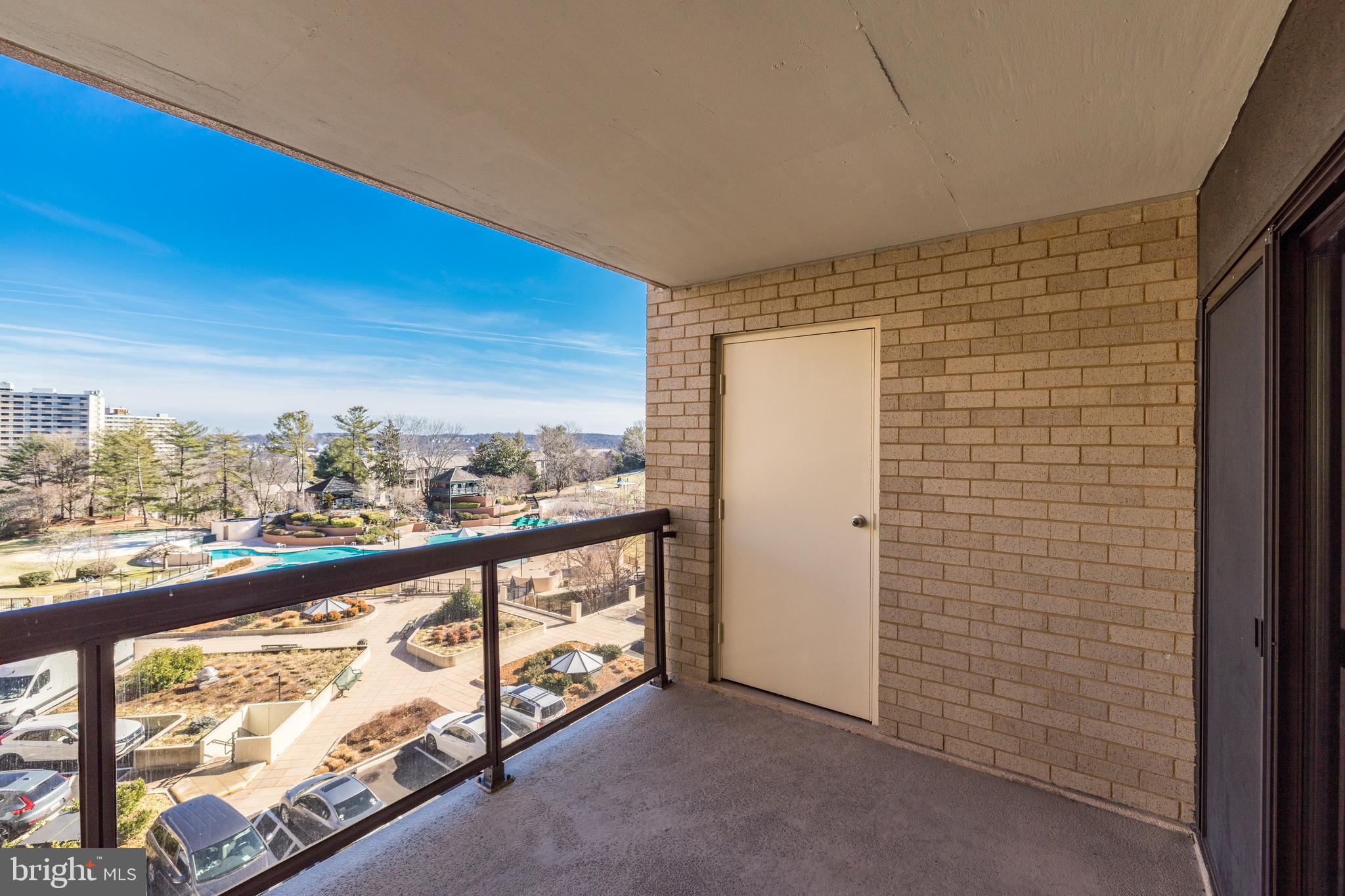 WATERGATE AT LANDMARK - Residential