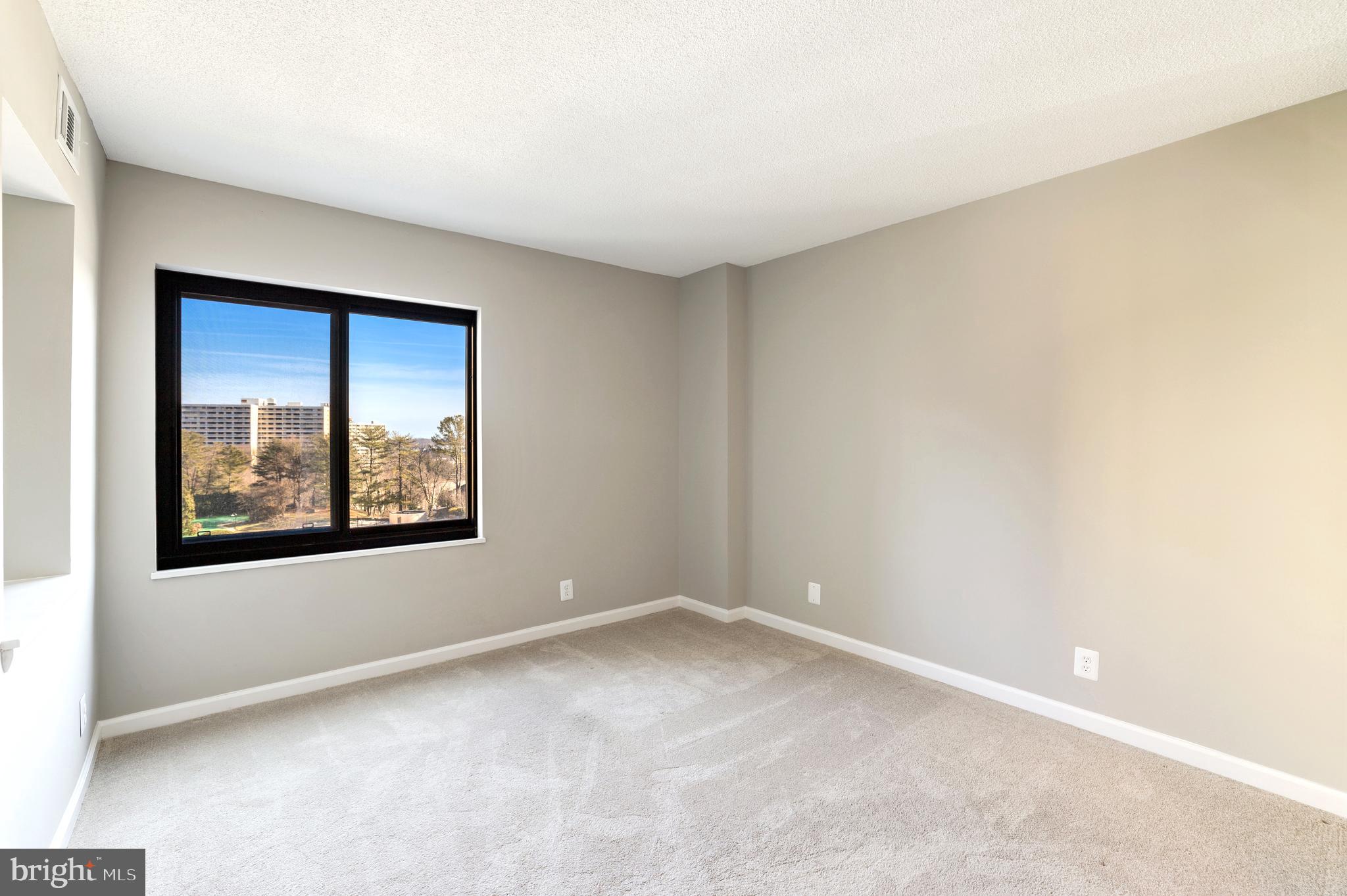 WATERGATE AT LANDMARK - Residential