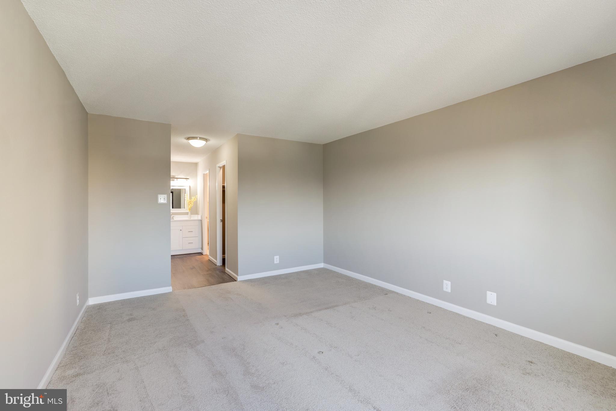 WATERGATE AT LANDMARK - Residential