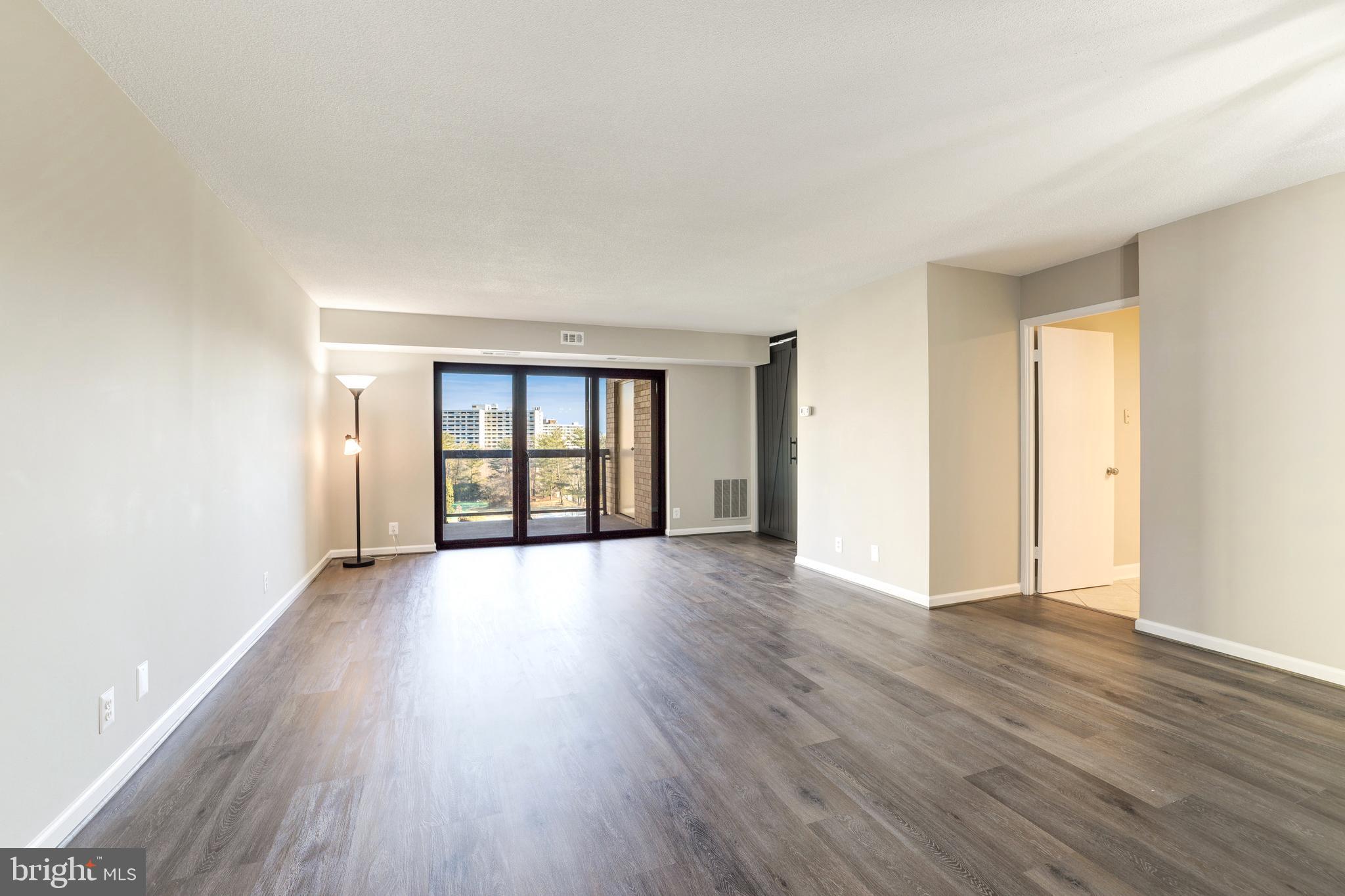 WATERGATE AT LANDMARK - Residential