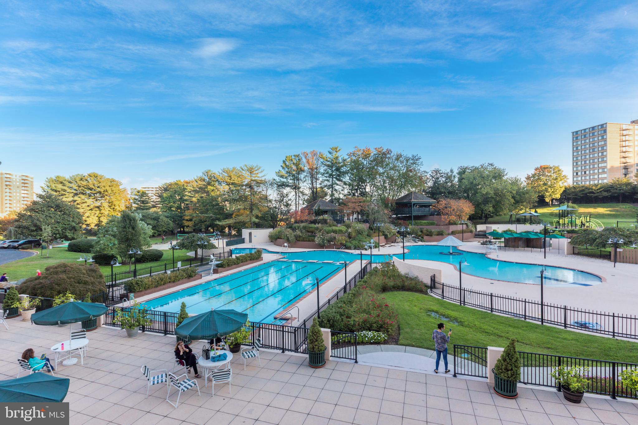 WATERGATE AT LANDMARK - Residential