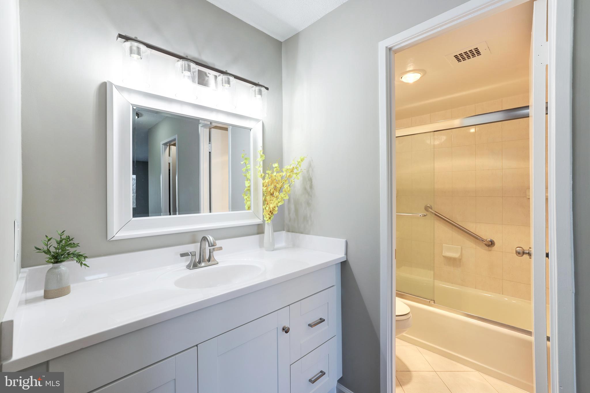 WATERGATE AT LANDMARK - Residential