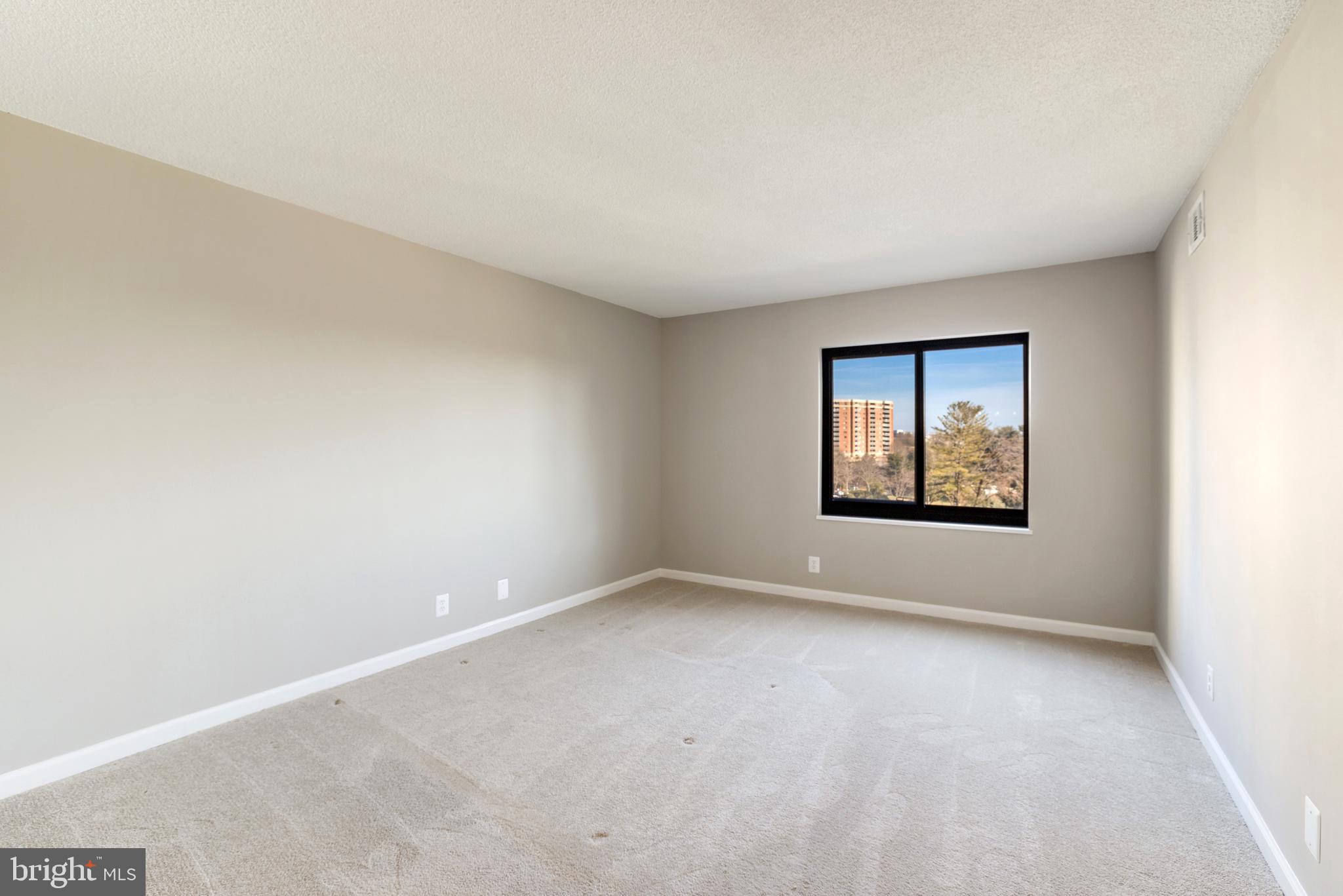 WATERGATE AT LANDMARK - Residential