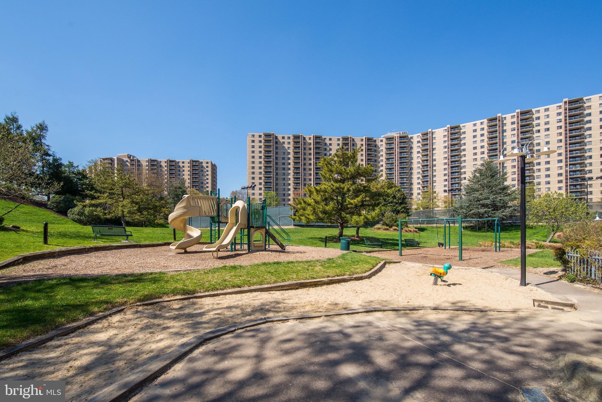 WATERGATE AT LANDMARK - Residential