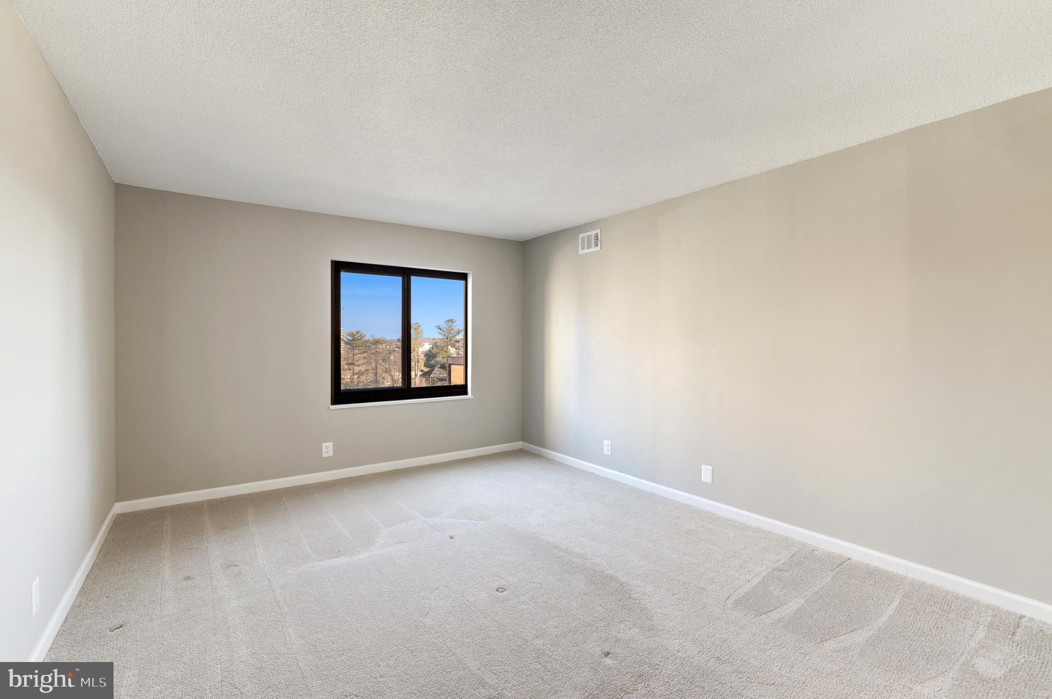 WATERGATE AT LANDMARK - Residential