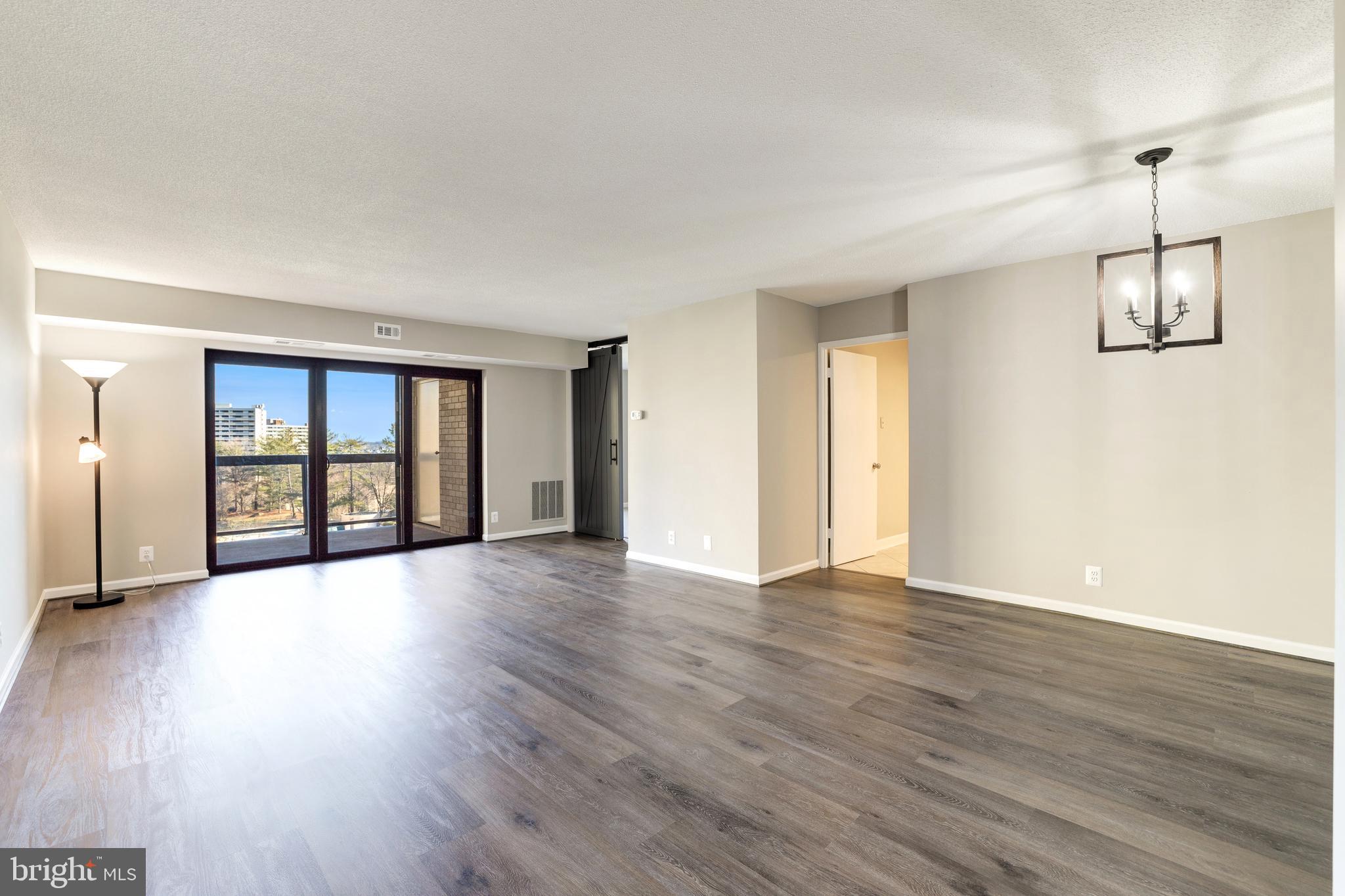 WATERGATE AT LANDMARK - Residential