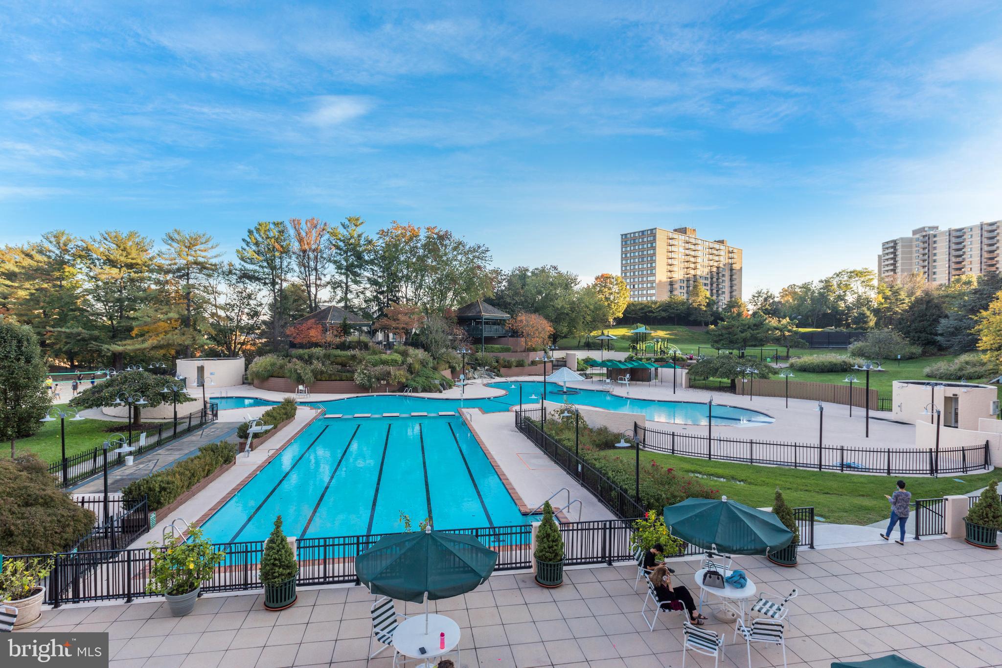 WATERGATE AT LANDMARK - Residential