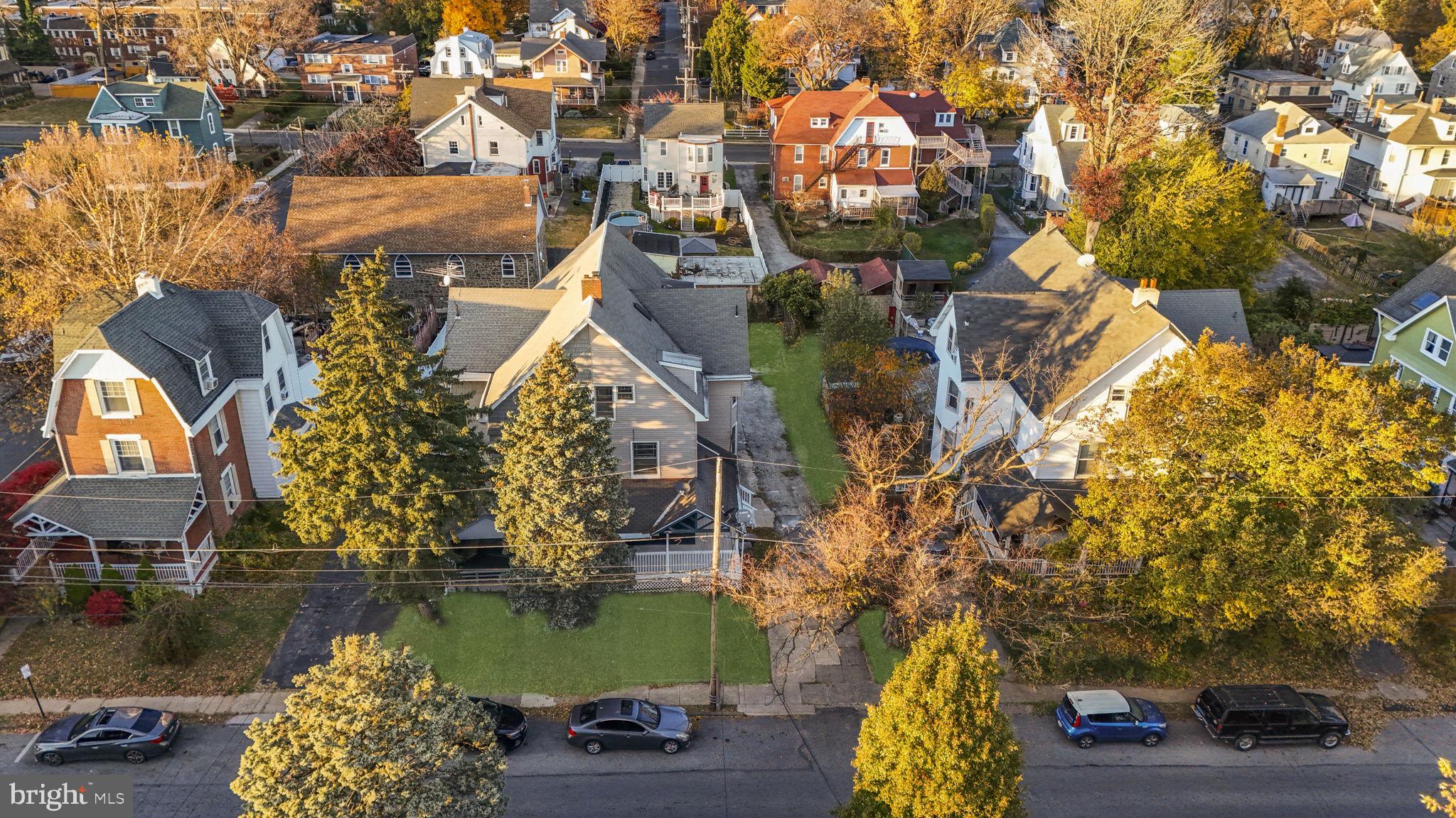 LANDSDOWNE STATION - Residential Income