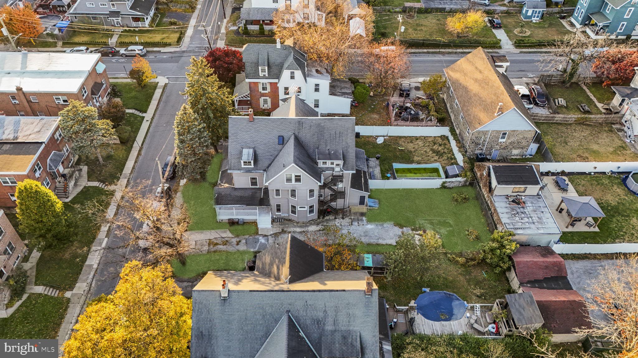 LANDSDOWNE STATION - Residential Income