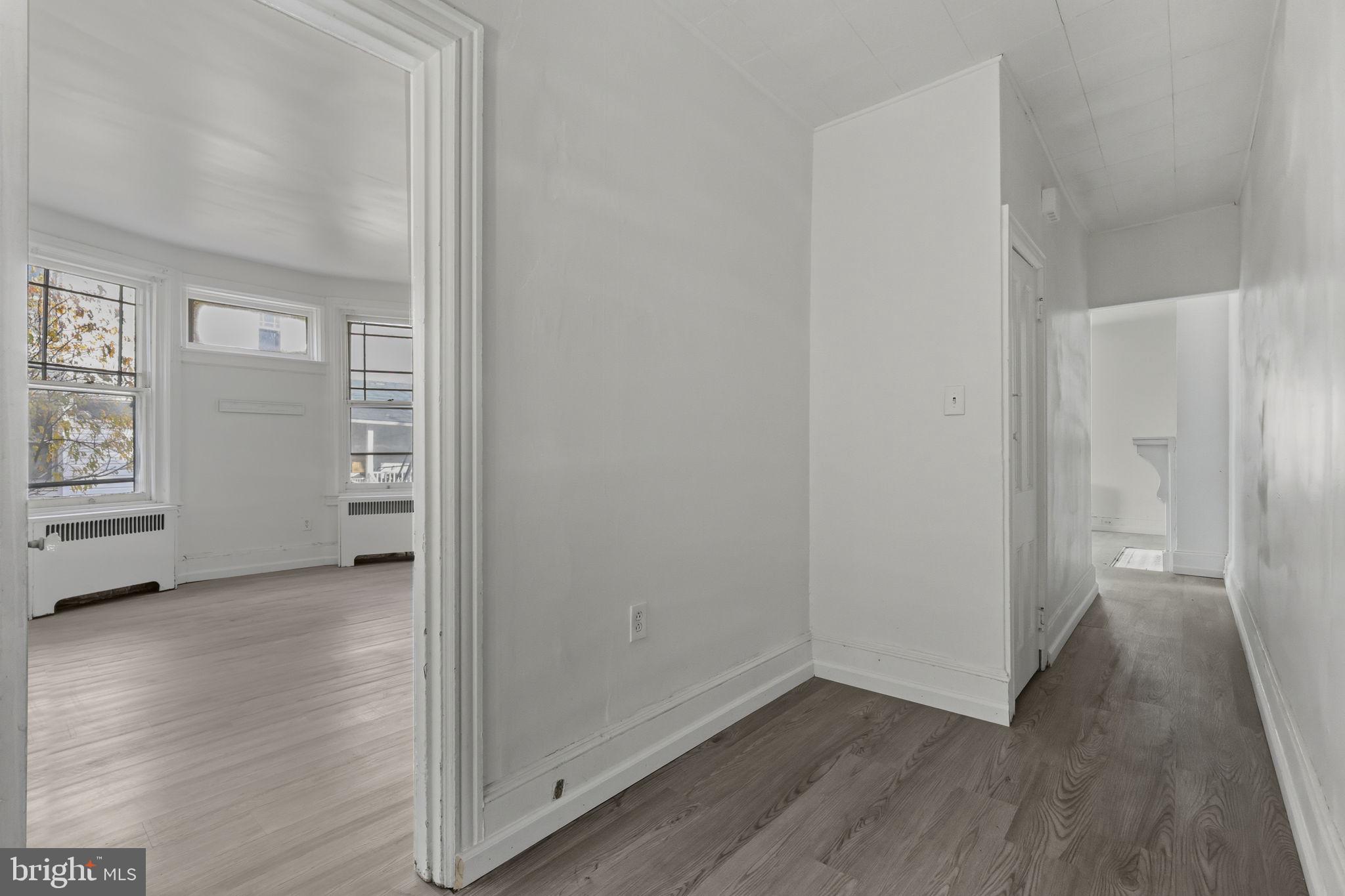 LANDSDOWNE STATION - Residential Income