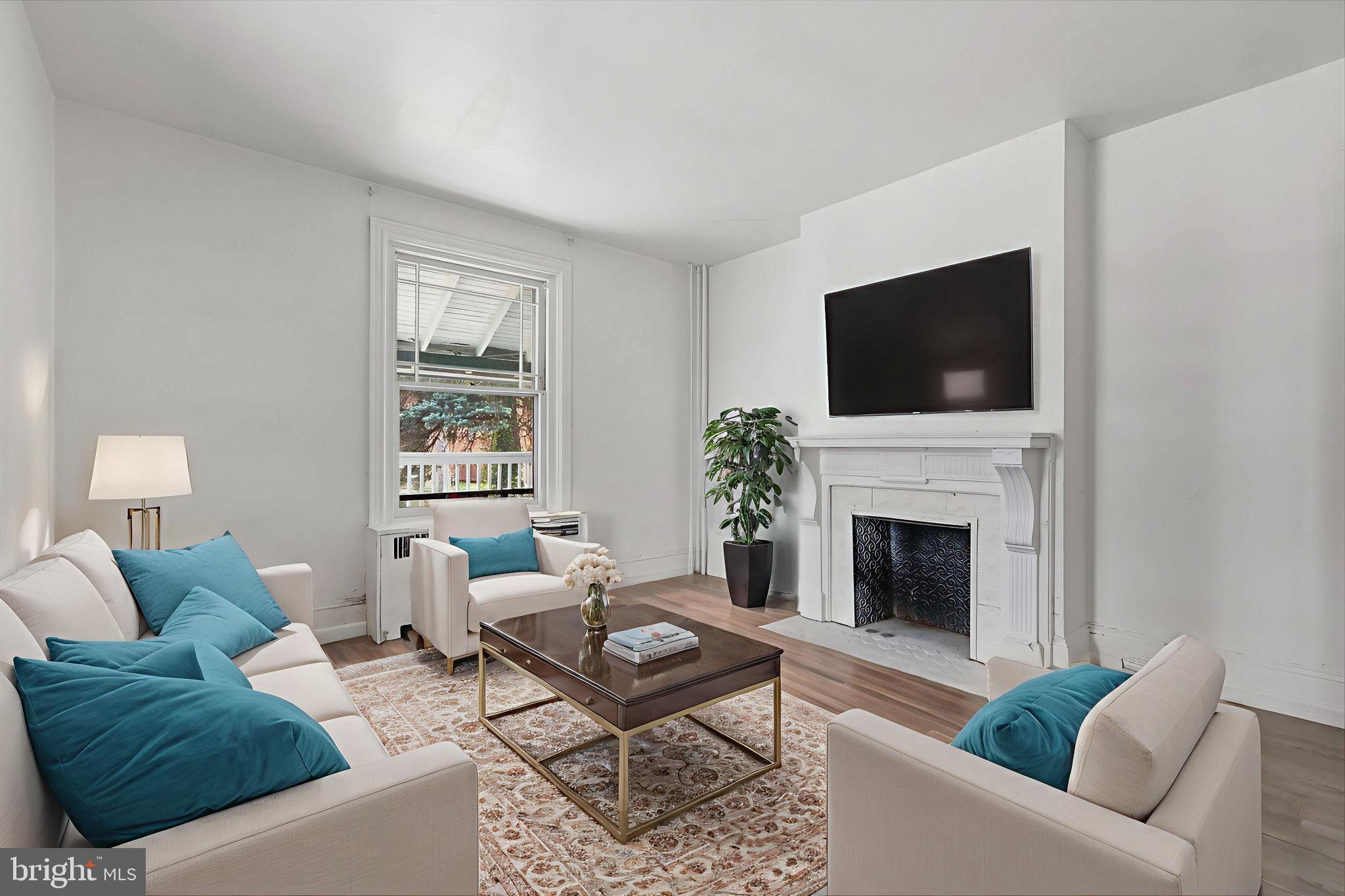 LANDSDOWNE STATION - Residential Income