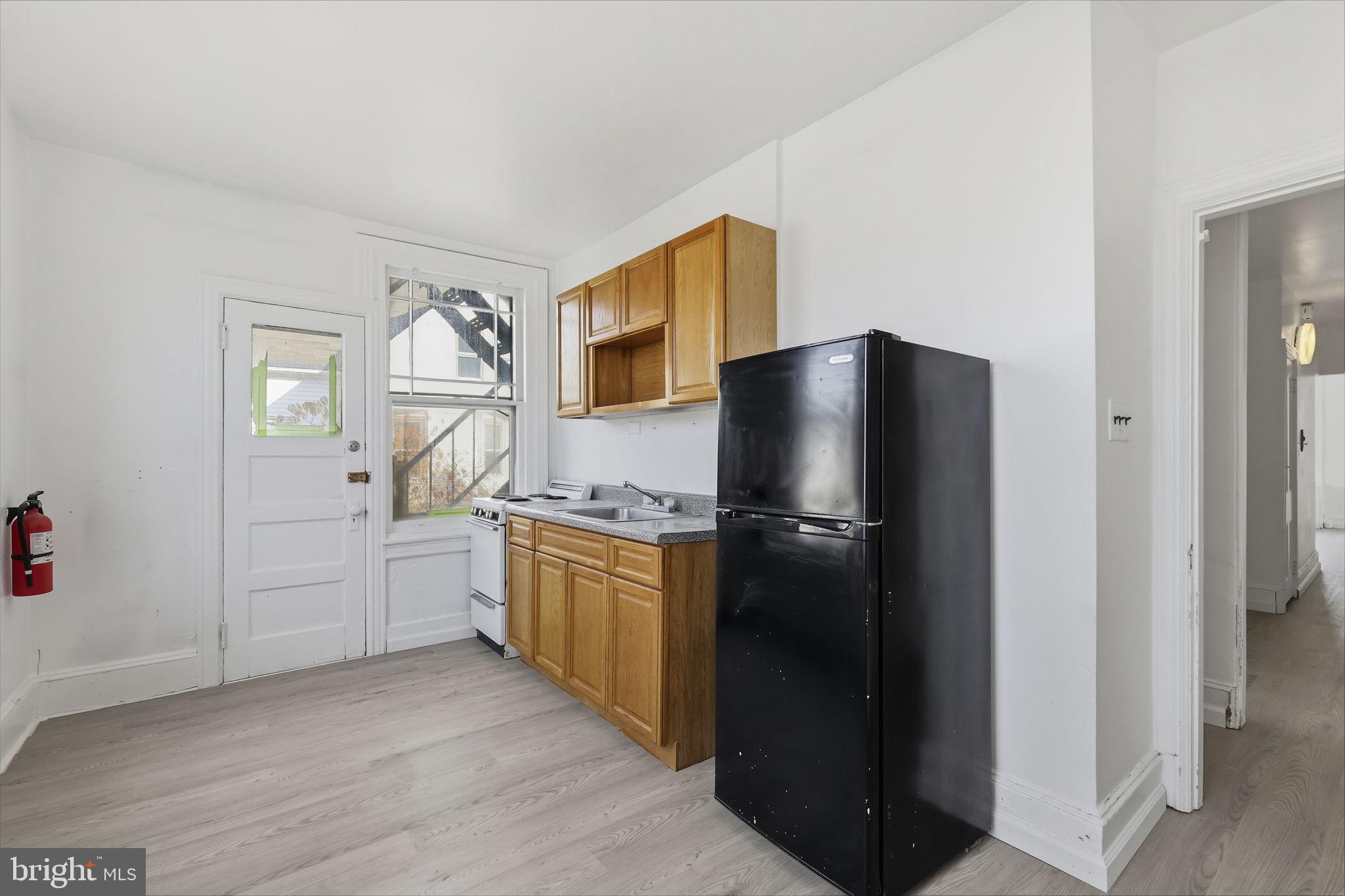 LANDSDOWNE STATION - Residential Income