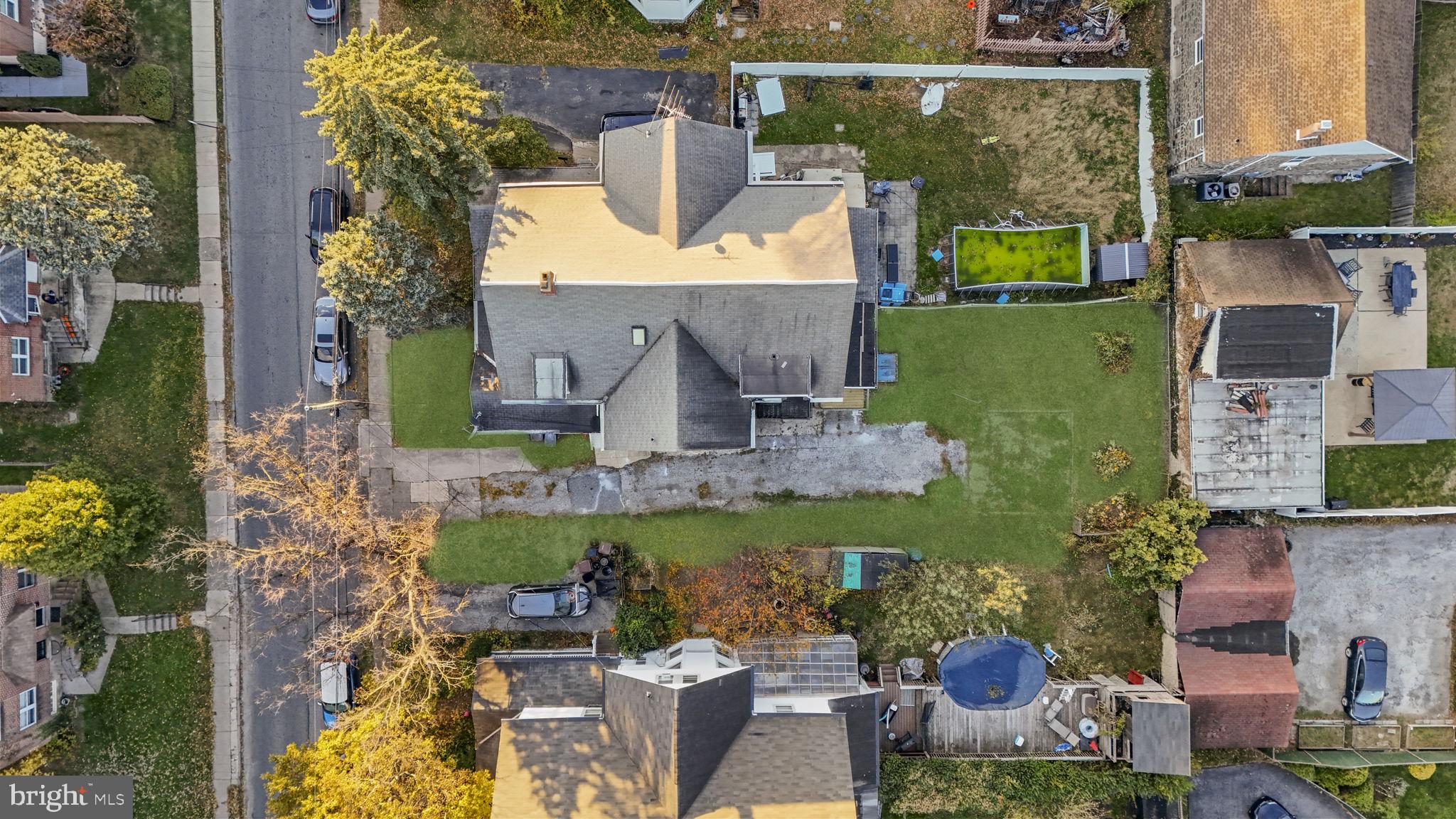 LANDSDOWNE STATION - Residential Income