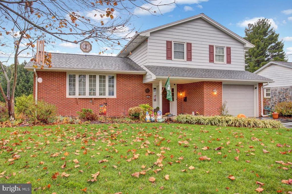 Photo of 305 BALMER RD, LITITZ, PA 17543 (MLS # PALA2028056)