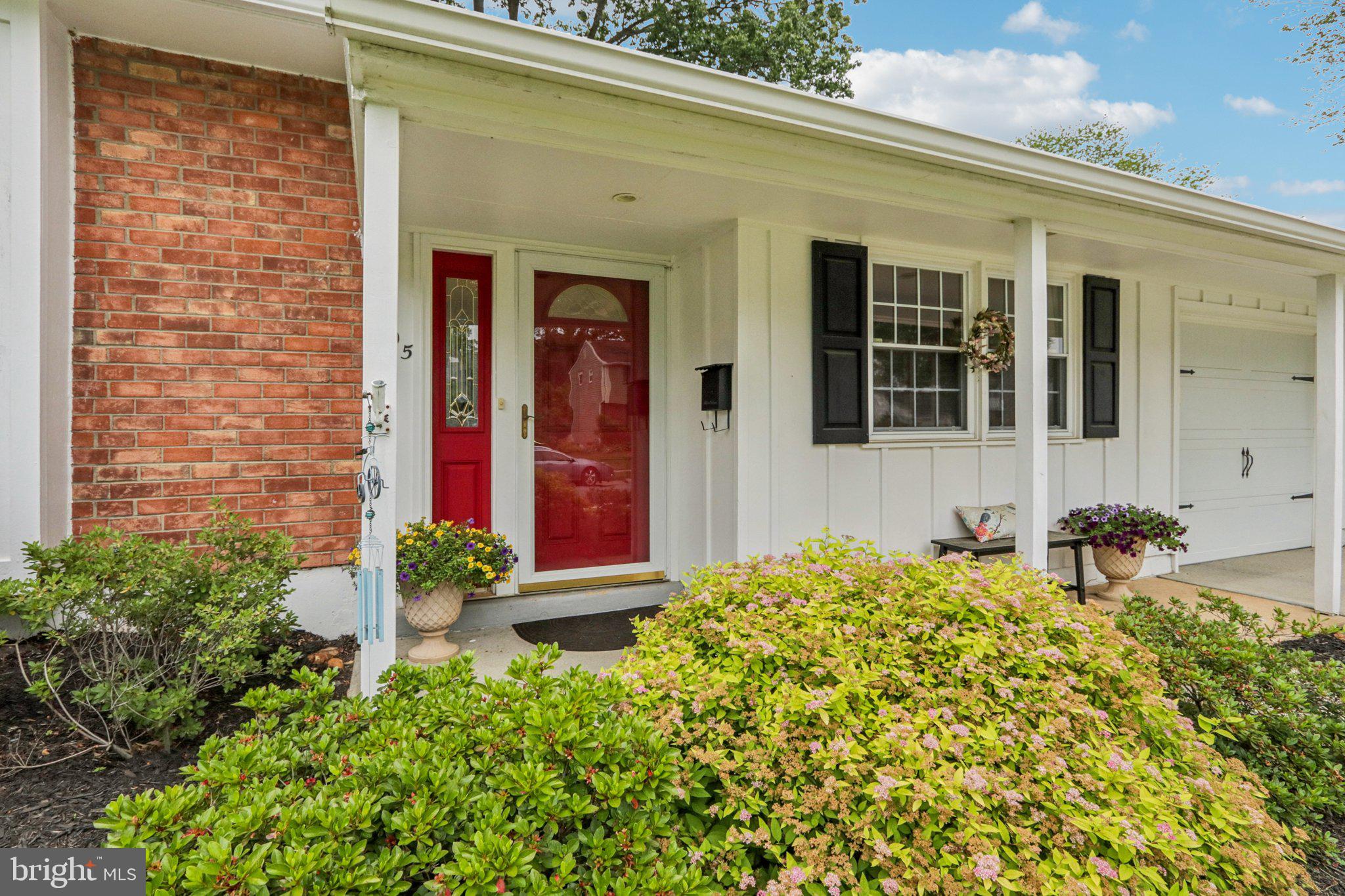 405 LEE TERRACE