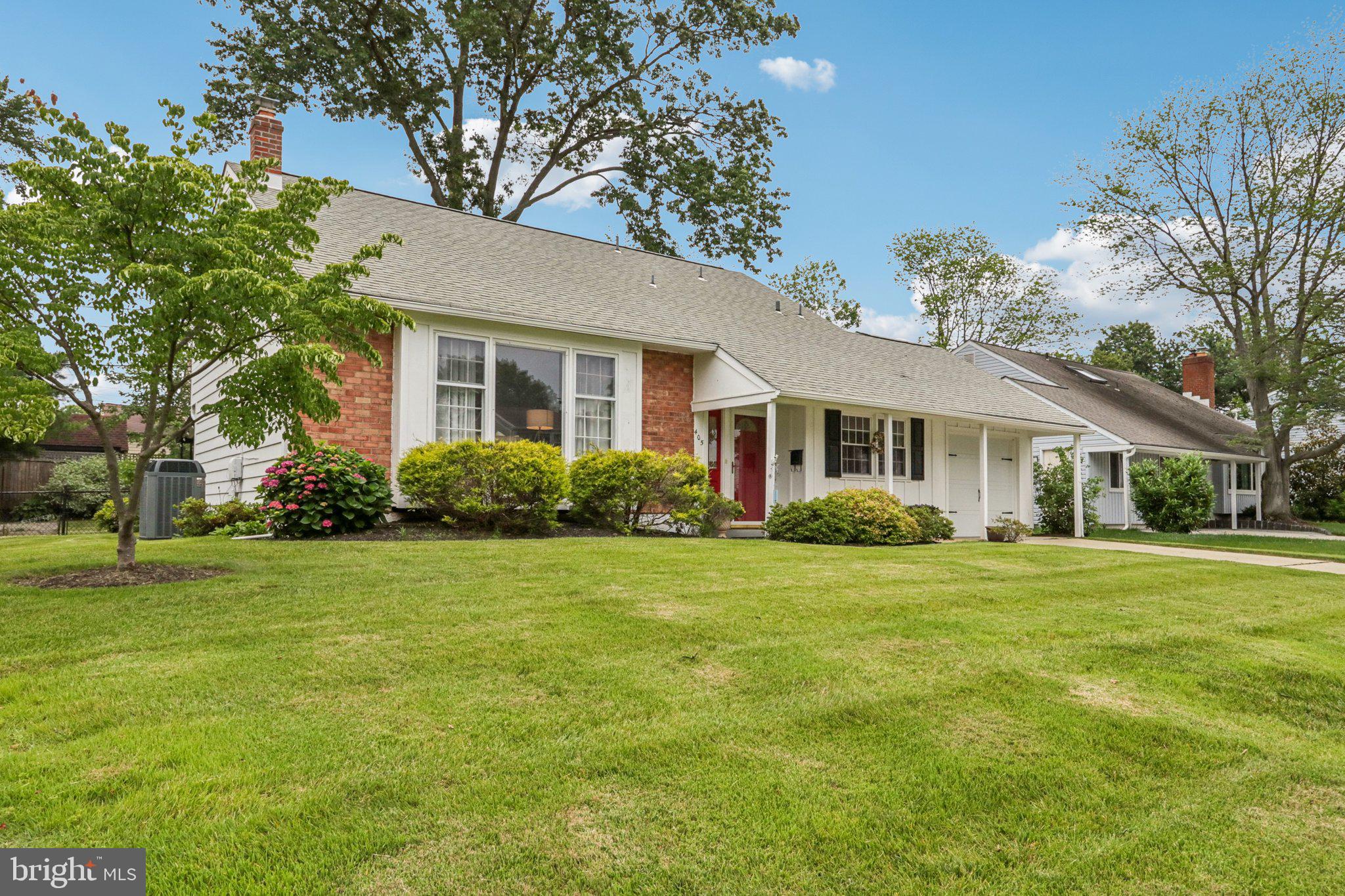 405 LEE TERRACE