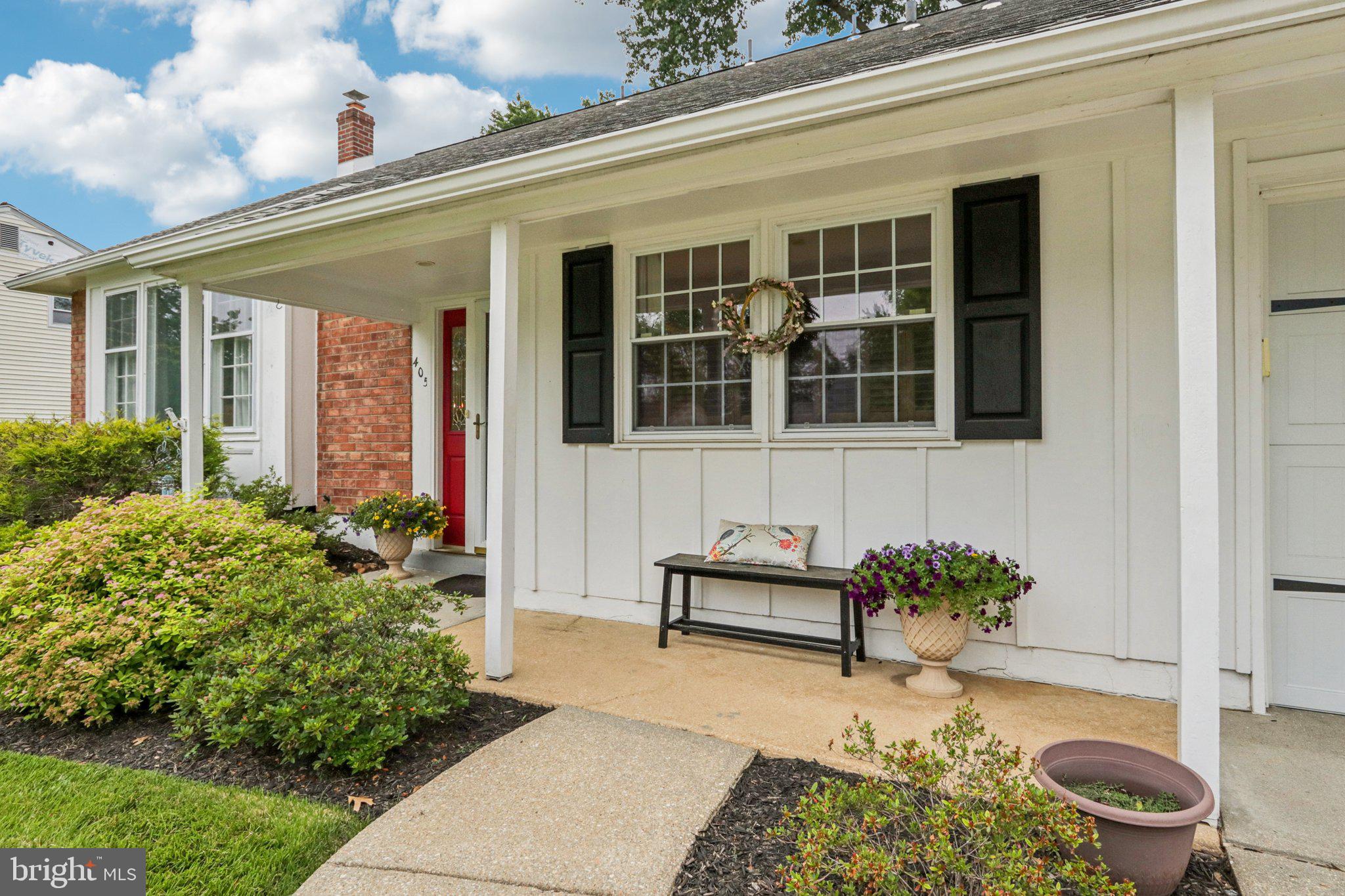 405 LEE TERRACE