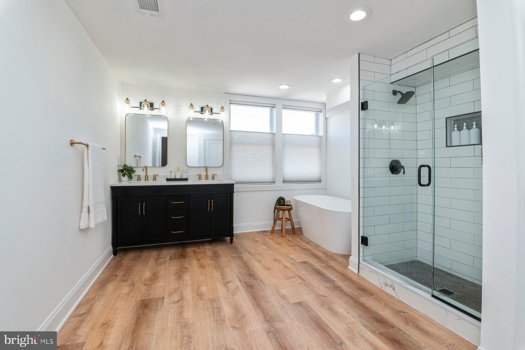 RIVERSIDE - Residential