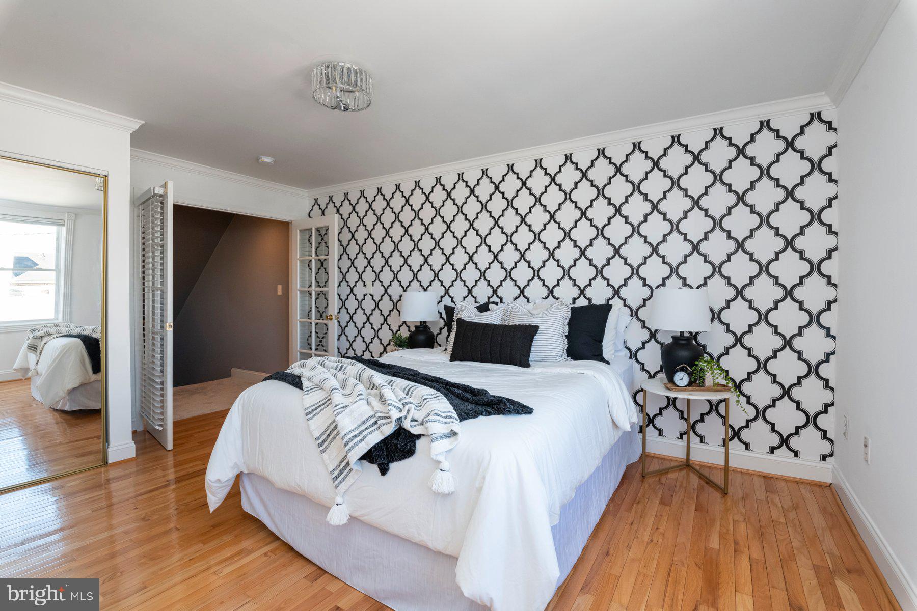 RIVERSIDE - Residential