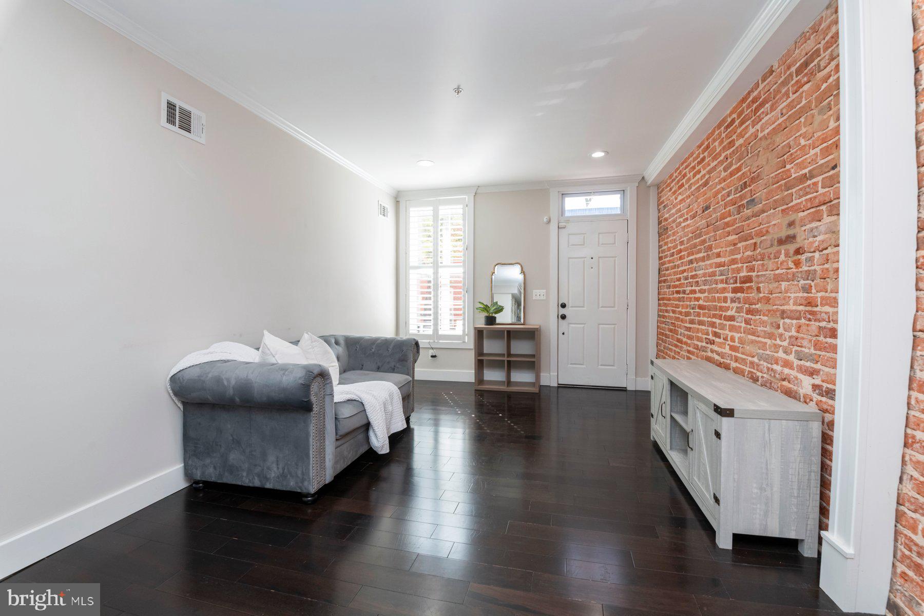 RIVERSIDE - Residential